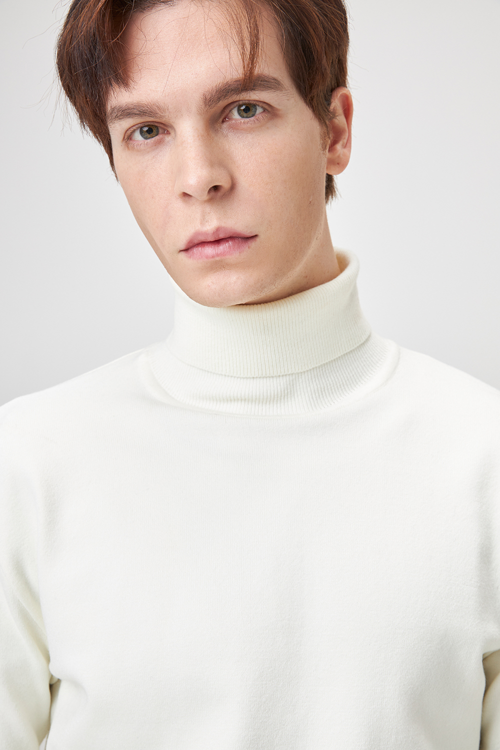 긴팔 티셔츠 모델 착용 이미지-S1L13