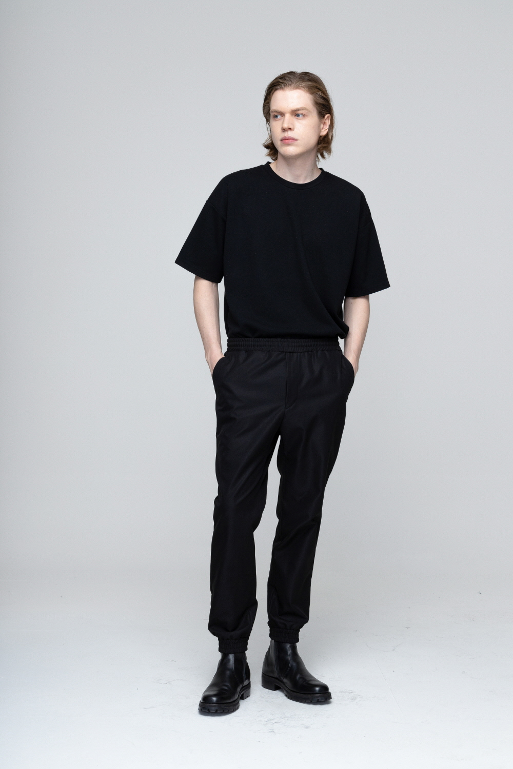 바지 모델 착용 이미지-S1L8