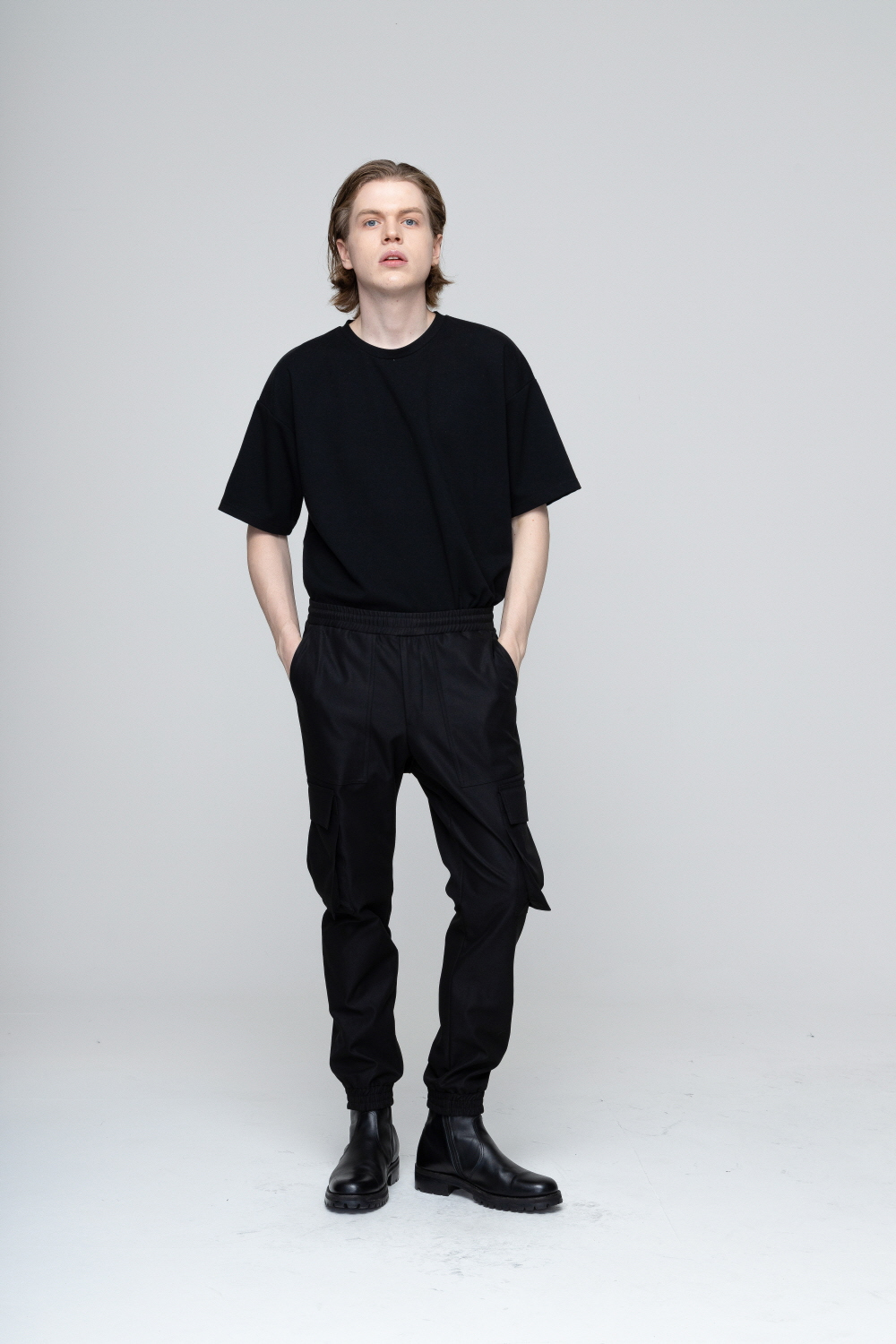 바지 모델 착용 이미지-S1L10