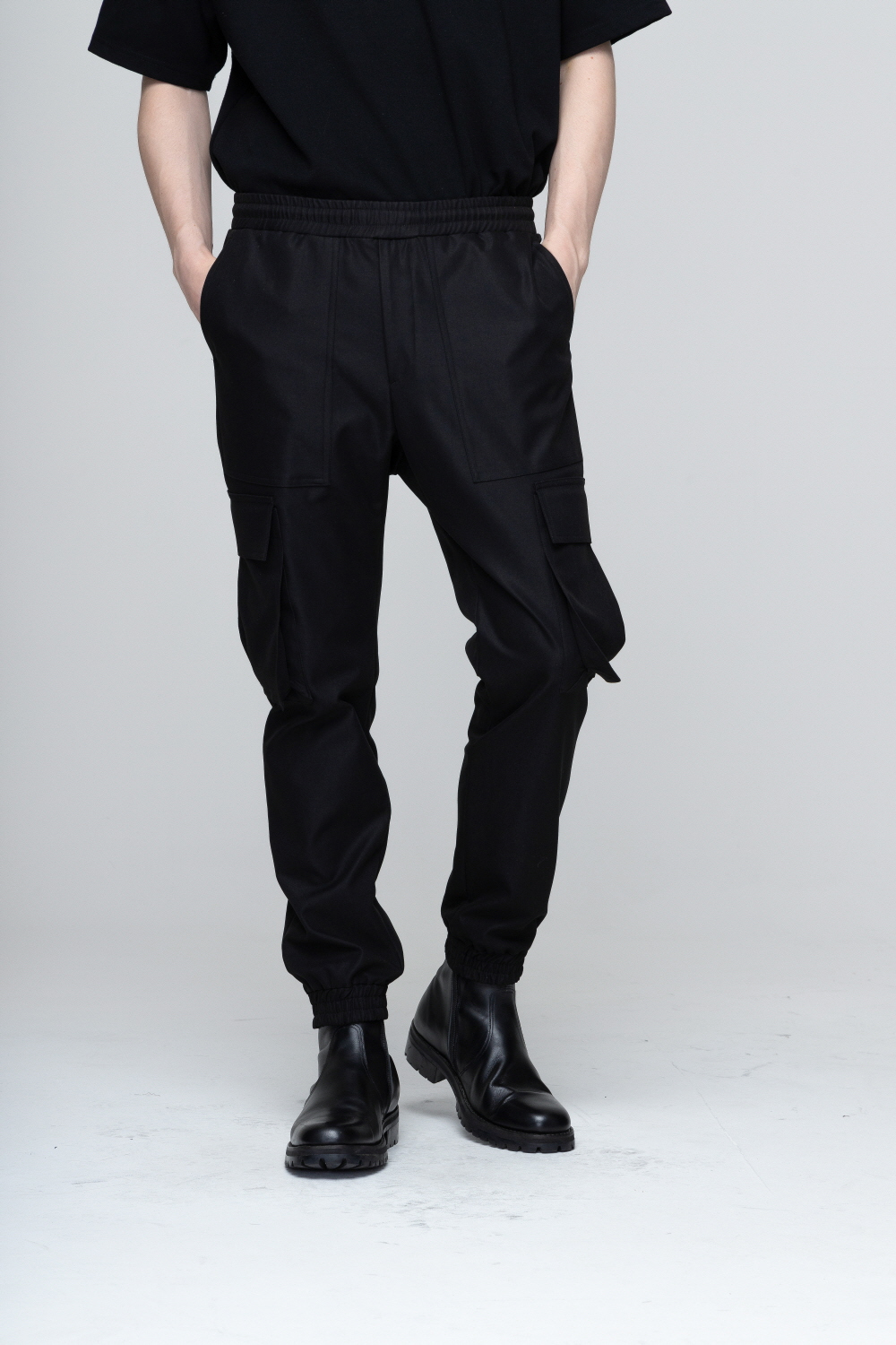 바지 모델 착용 이미지-S1L17