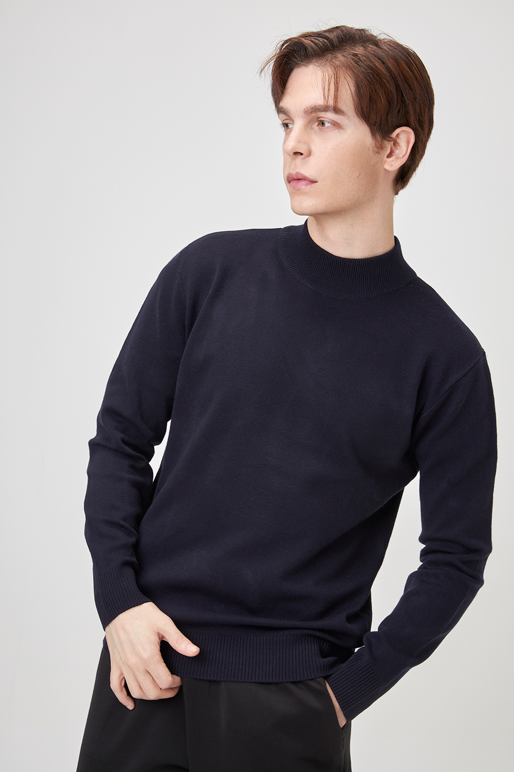 긴팔 티셔츠 모델 착용 이미지-S1L12