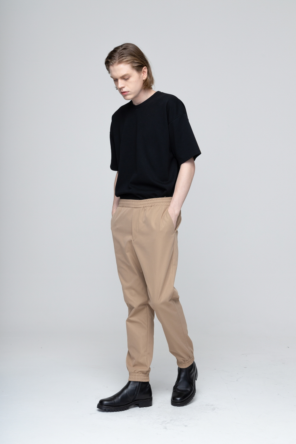 바지 모델 착용 이미지-S2L13