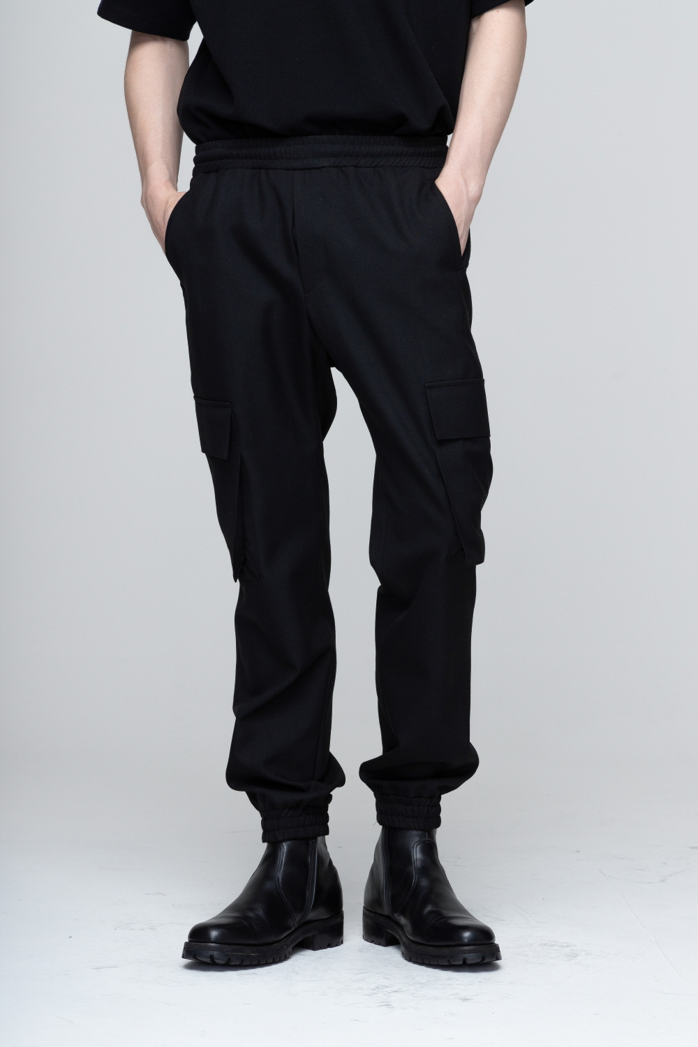 바지 모델 착용 이미지-S2L30