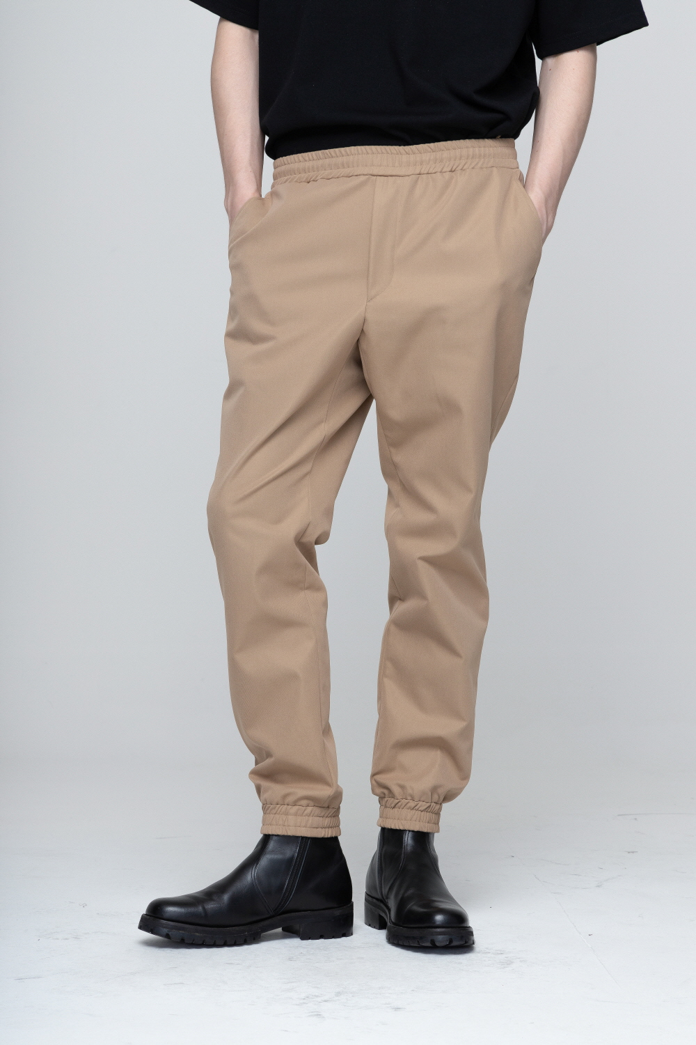 바지 모델 착용 이미지-S2L27