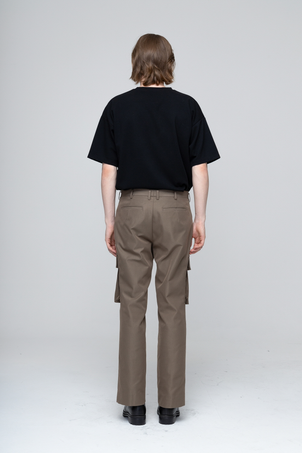 바지 모델 착용 이미지-S1L6