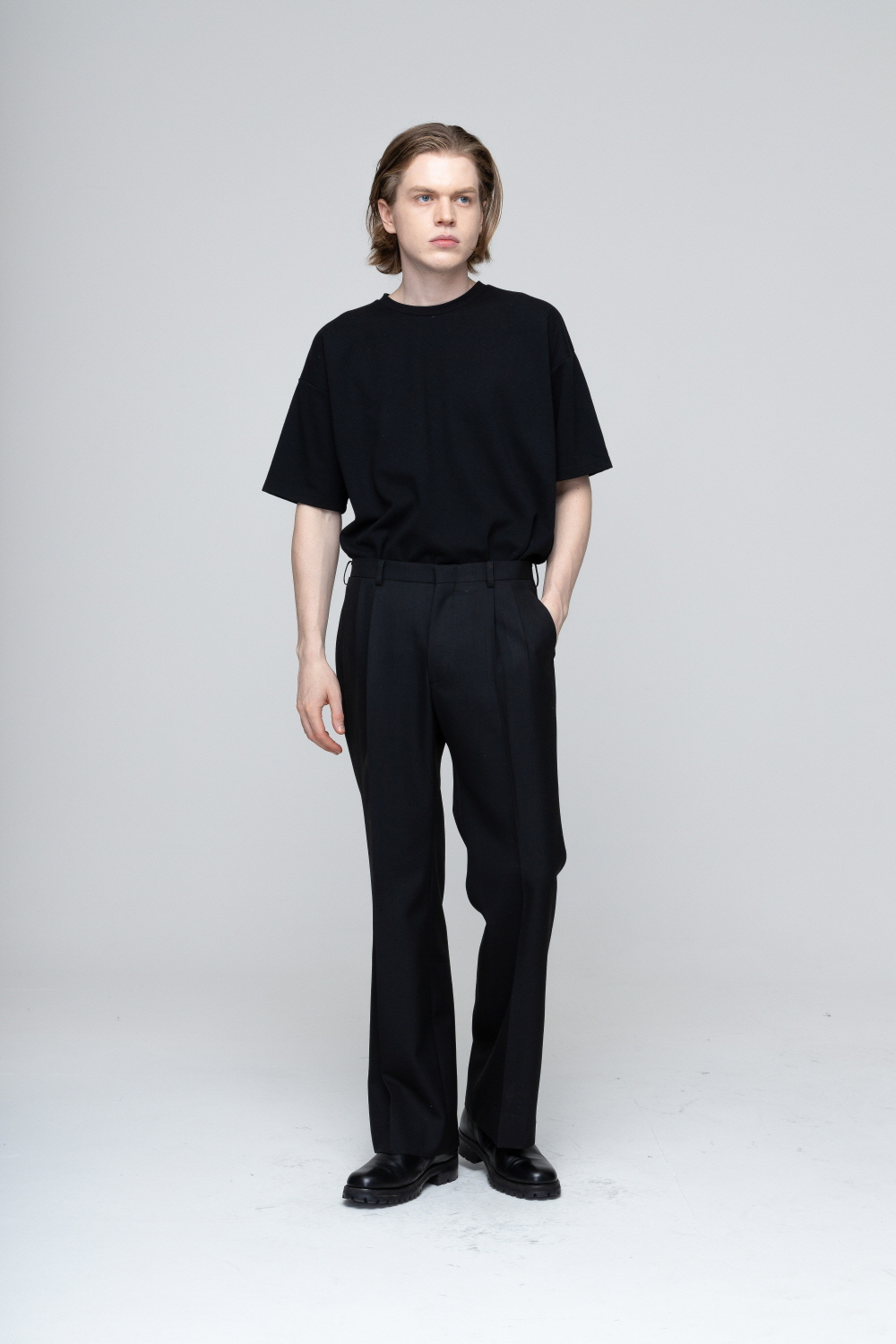 코트 모델 착용 이미지-S2L7