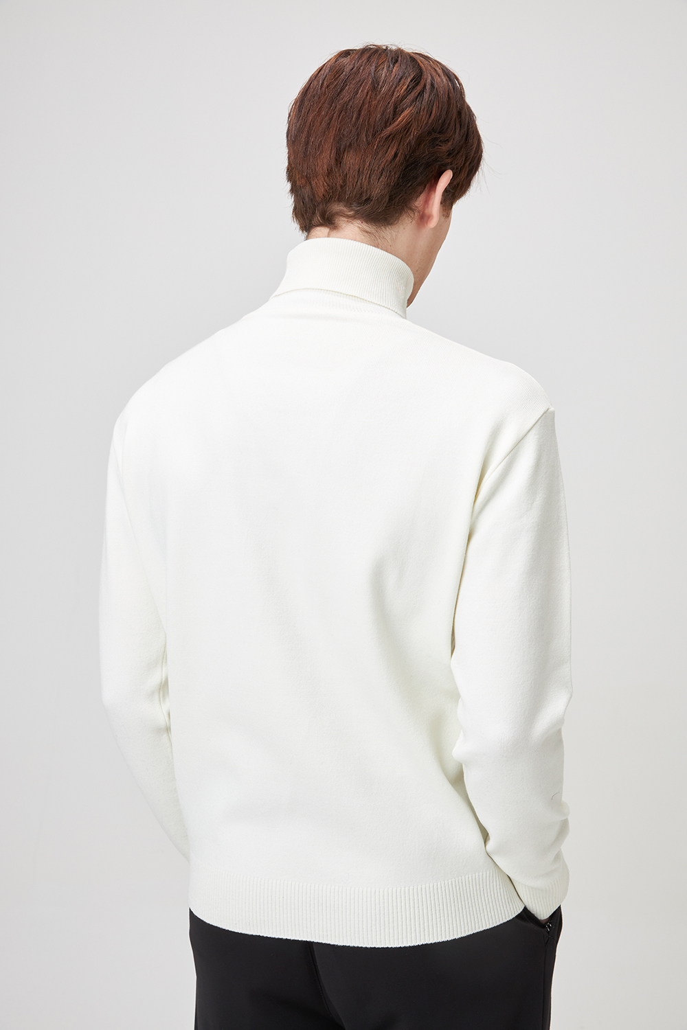 긴팔 티셔츠 모델 착용 이미지-S1L16