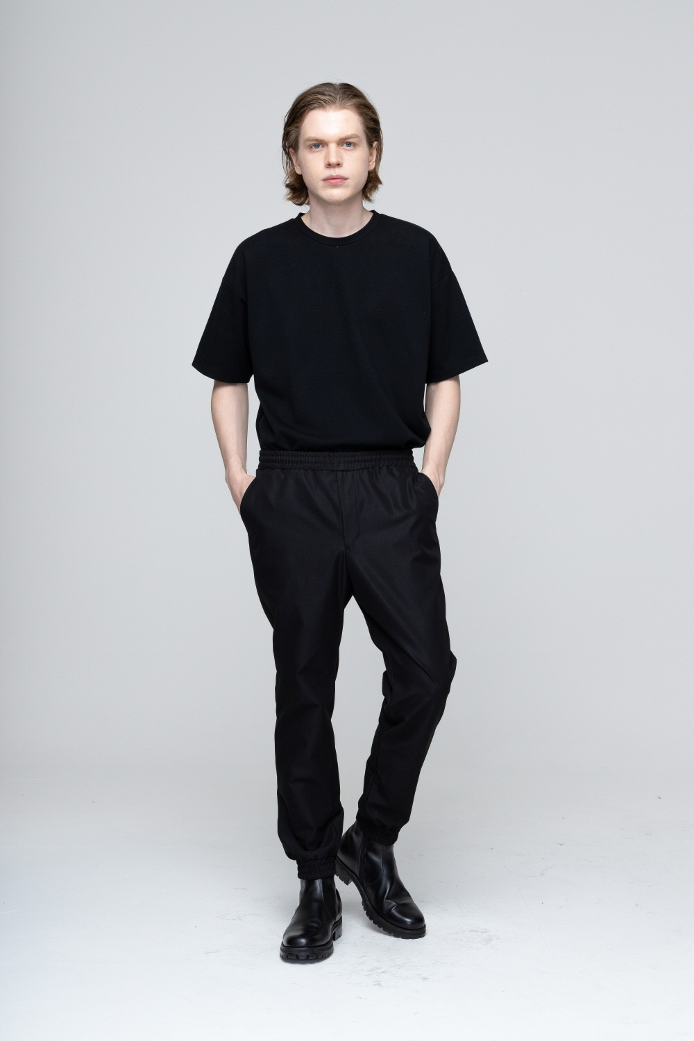 바지 모델 착용 이미지-S1L7