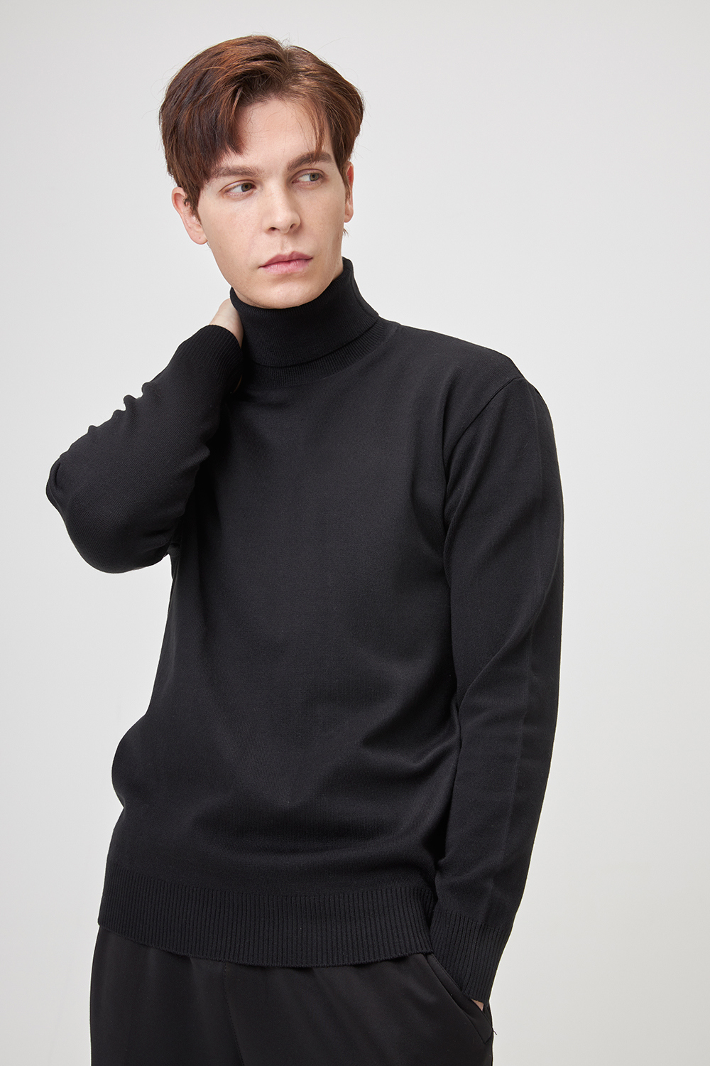 긴팔 티셔츠 모델 착용 이미지-S1L7