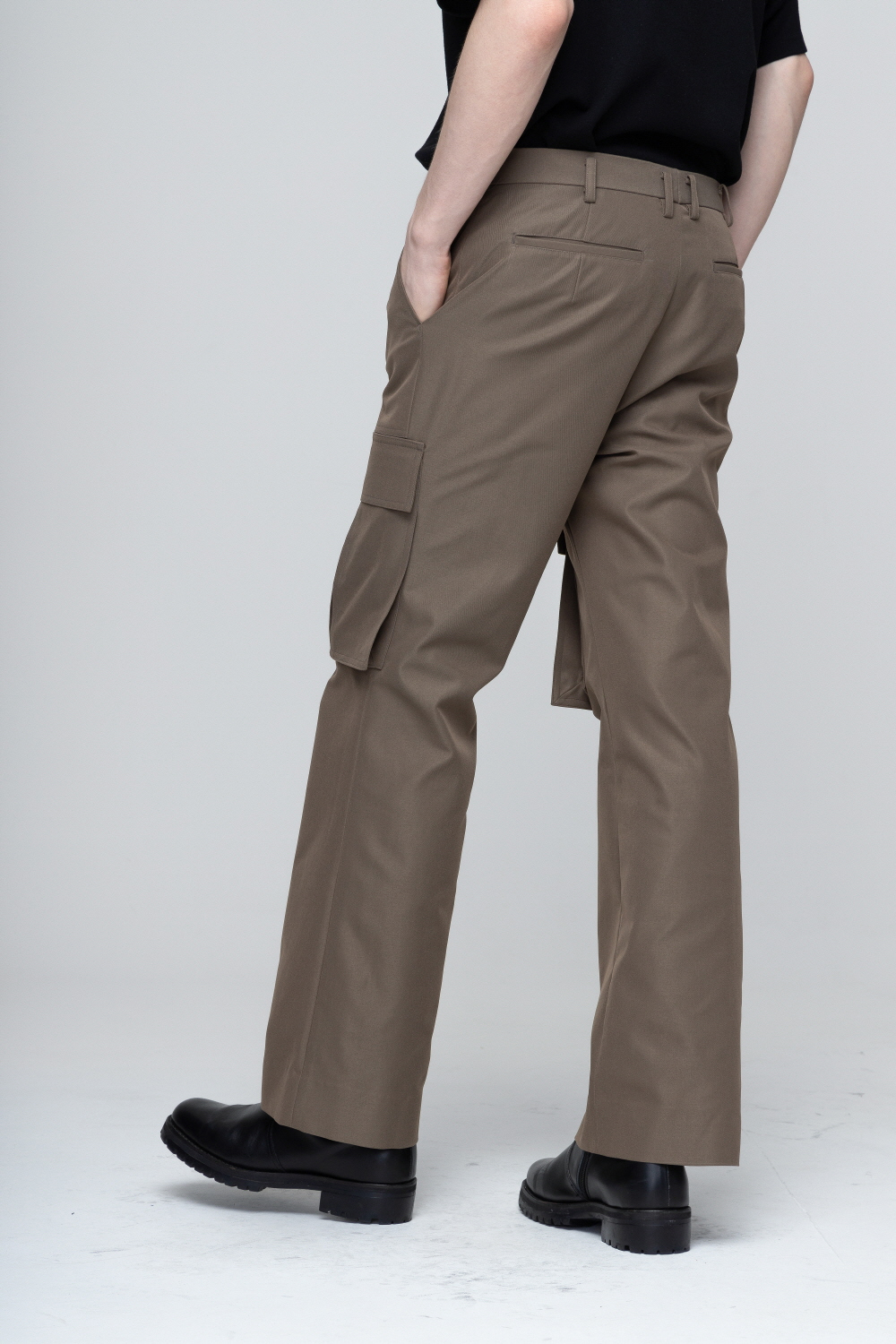 바지 모델 착용 이미지-S1L27