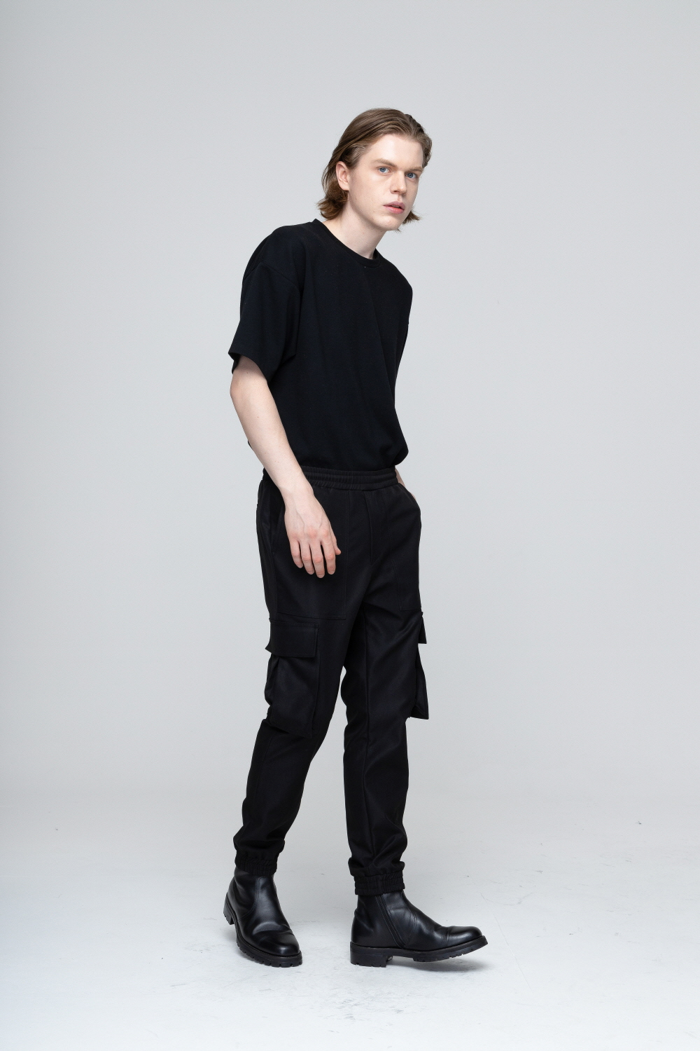 바지 모델 착용 이미지-S1L12