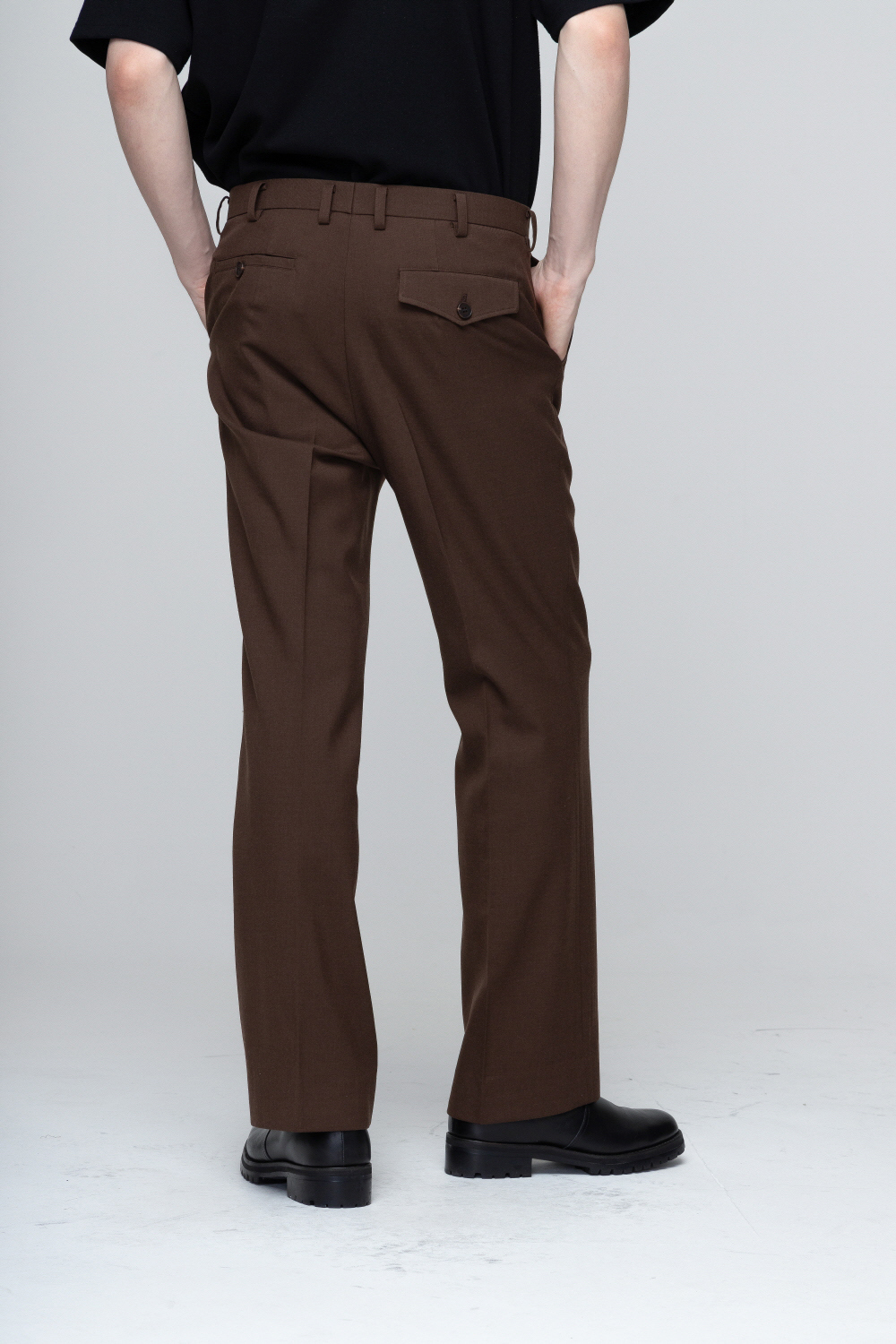 블레이저 모델 착용 이미지-S2L18