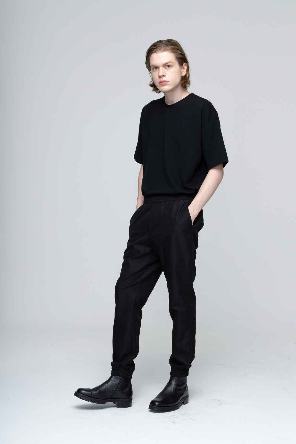 바지 모델 착용 이미지-S1L14