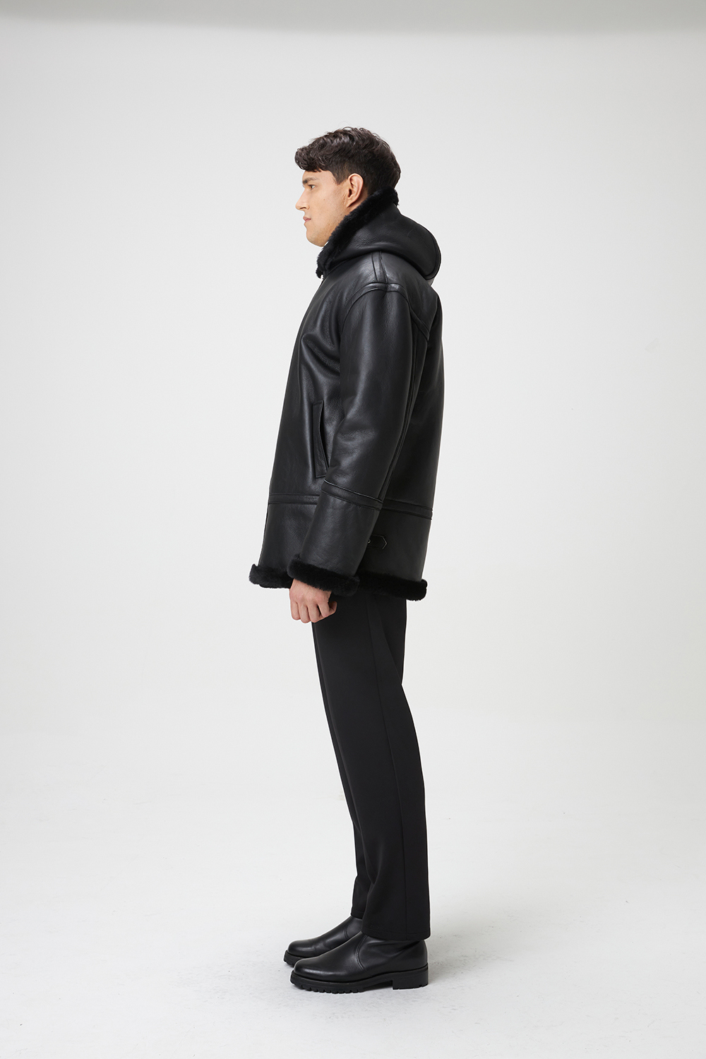 재킷 모델 착용 이미지-S5L6