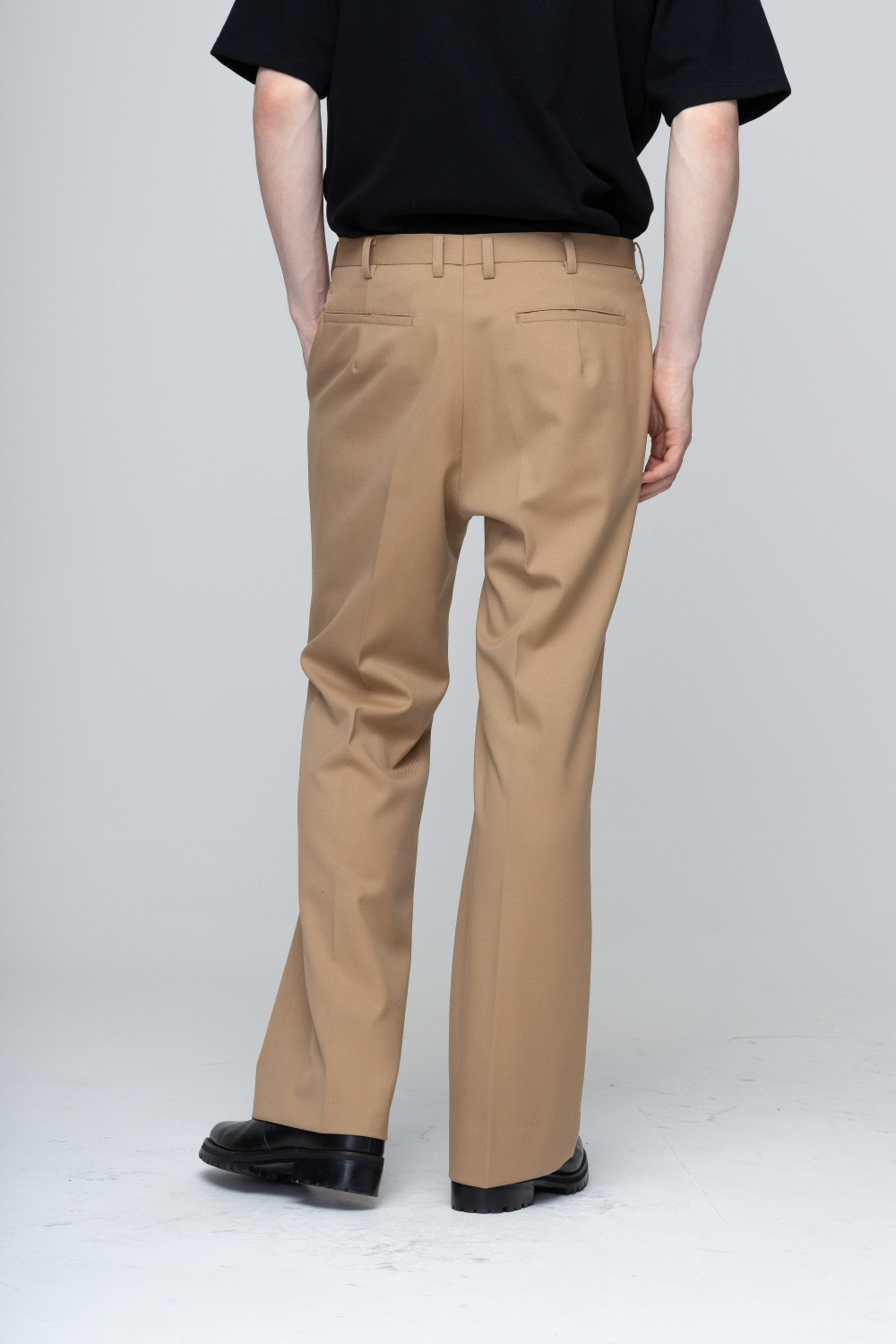 바지 모델 착용 이미지-S2L27