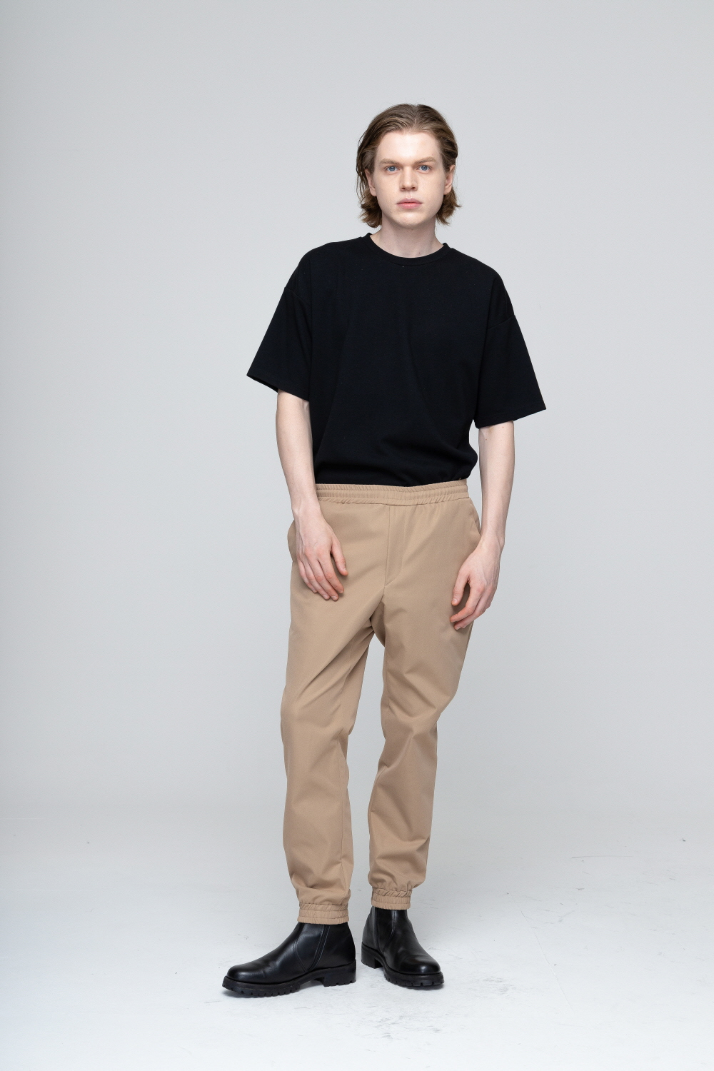 바지 모델 착용 이미지-S2L14