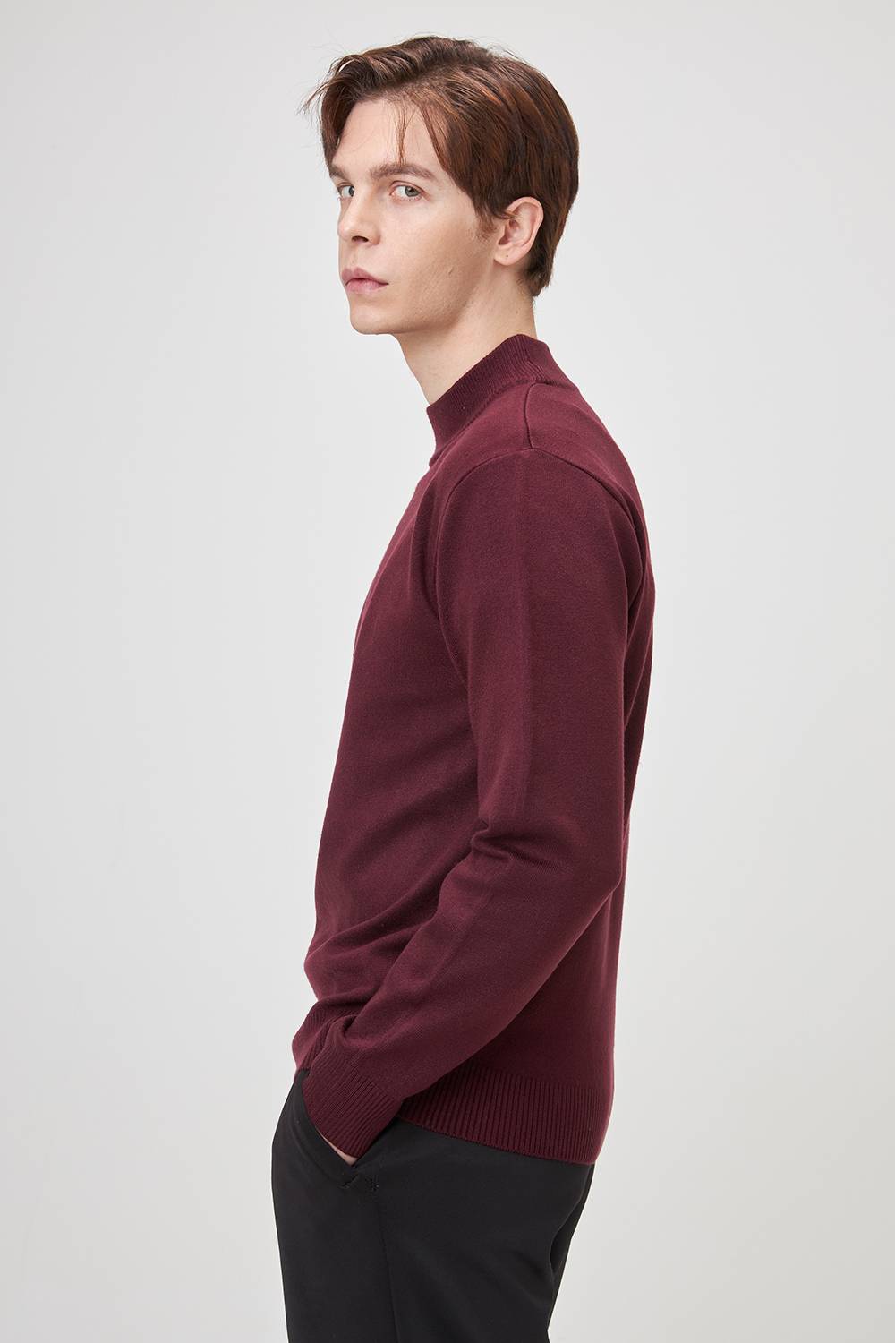 긴팔 티셔츠 모델 착용 이미지-S2L13