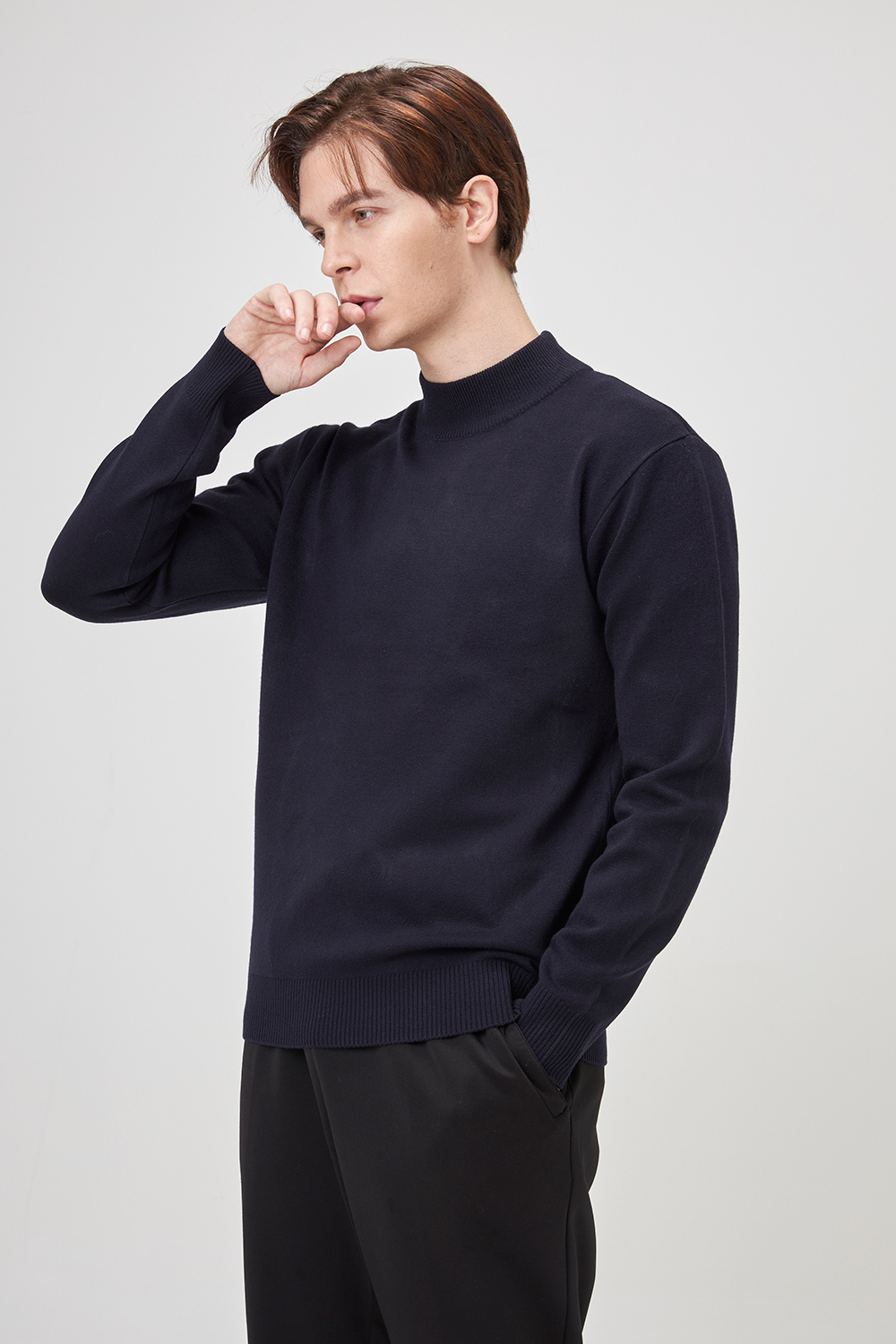 긴팔 티셔츠 모델 착용 이미지-S1L11