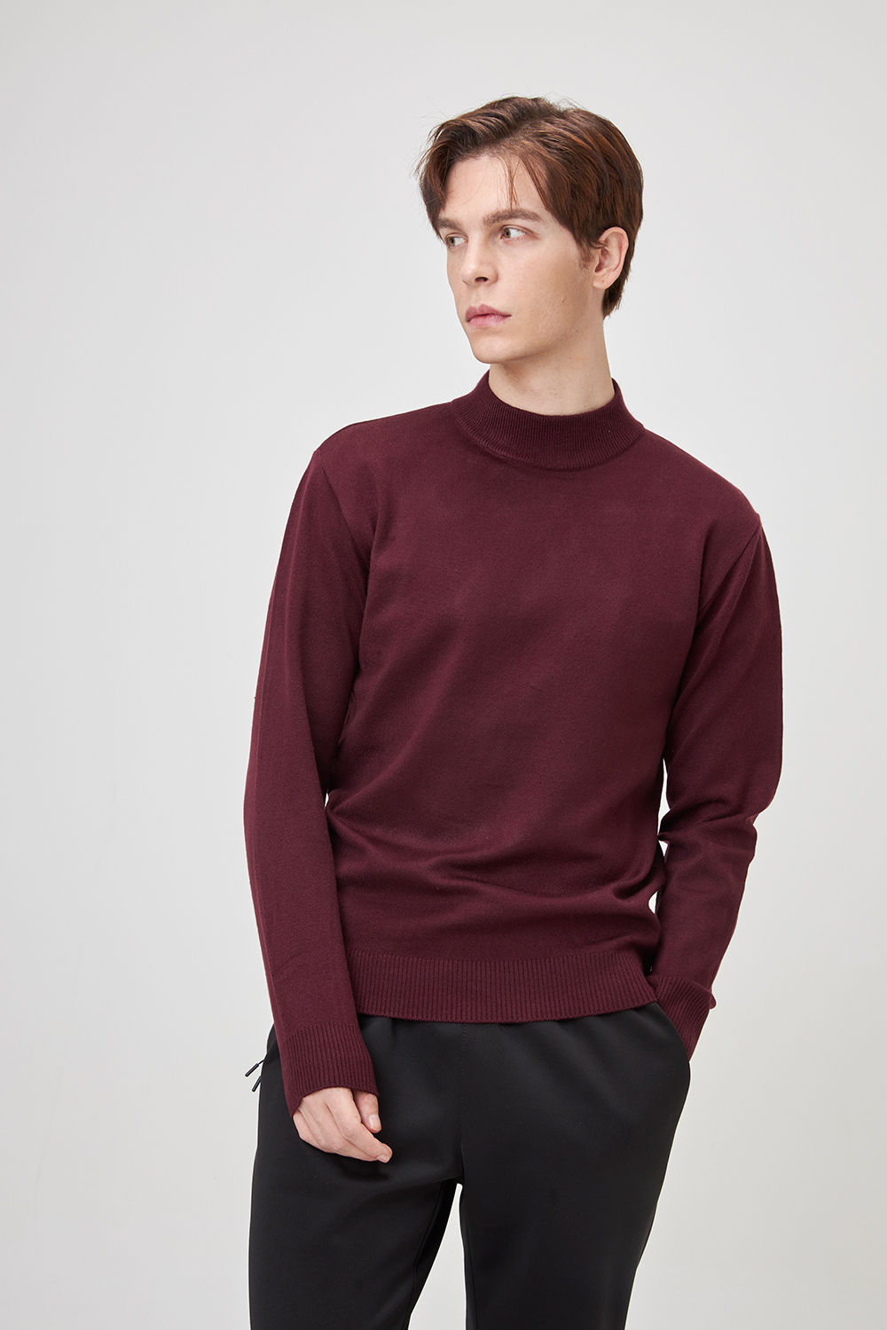 긴팔 티셔츠 모델 착용 이미지-S2L8