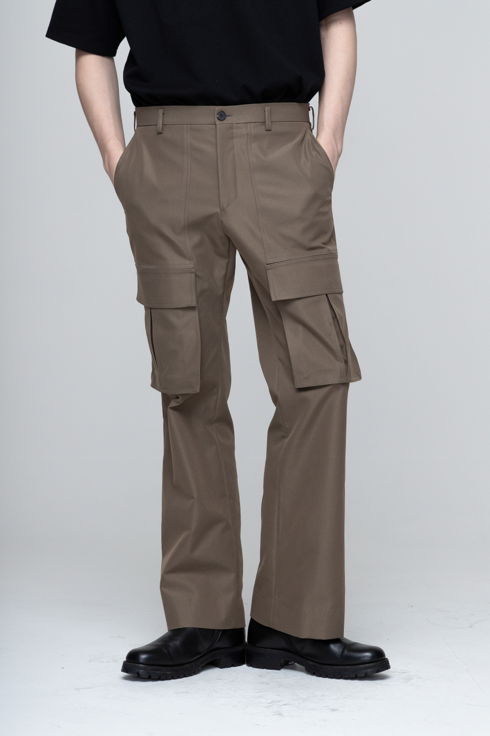 바지 모델 착용 이미지-S1L32