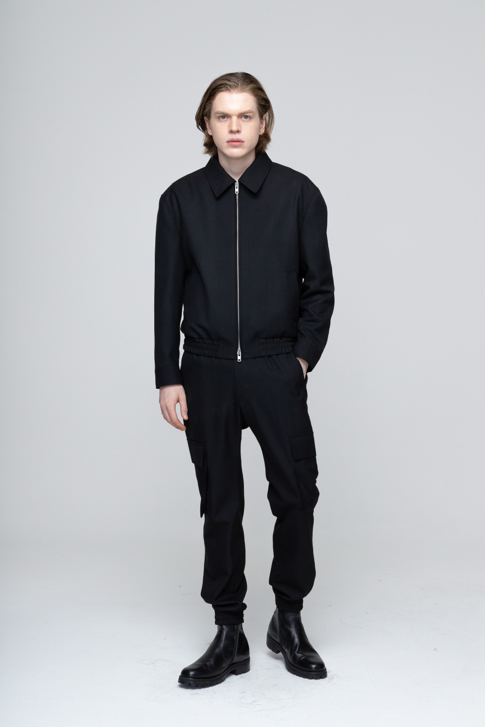 바지 모델 착용 이미지-S1L9