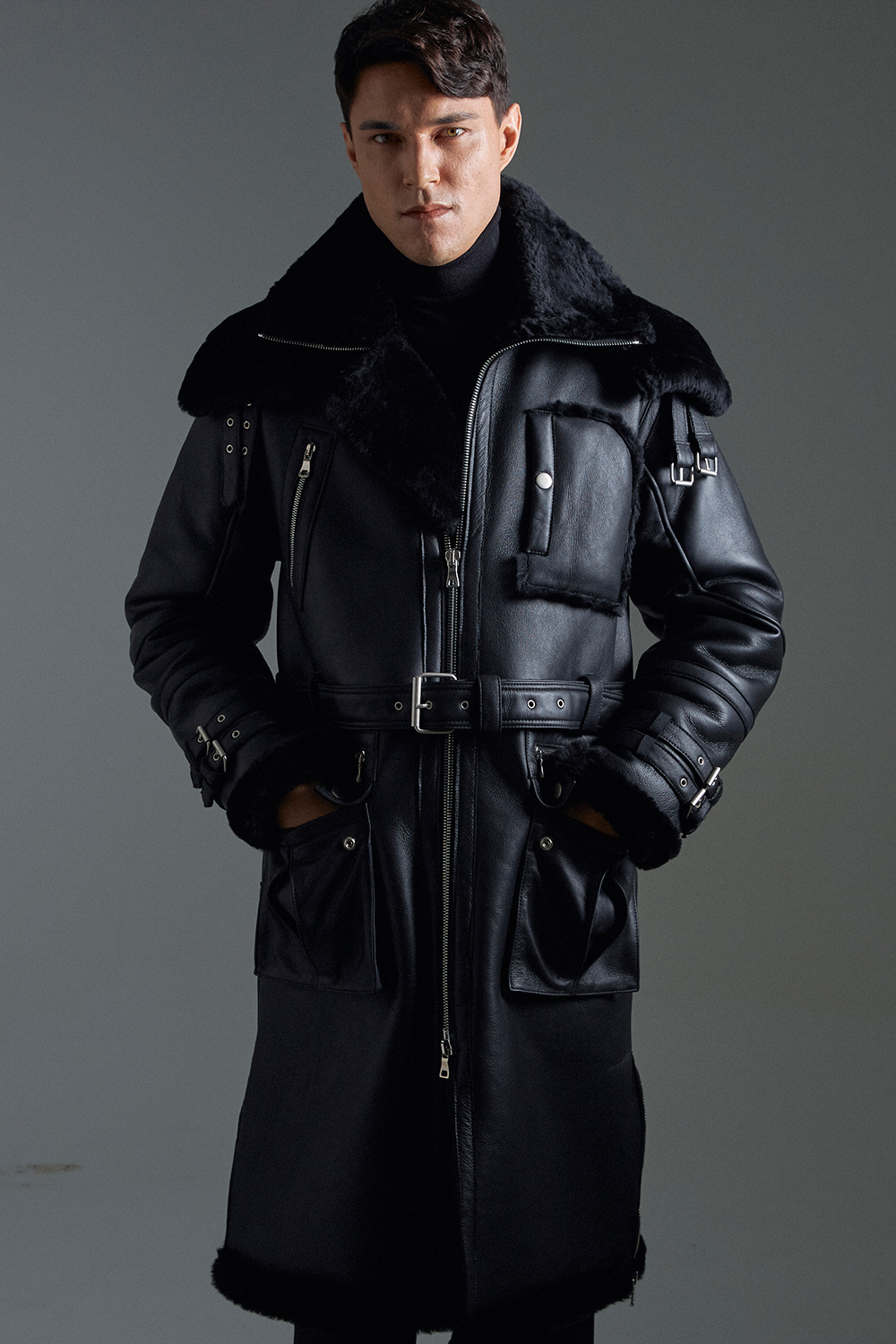 패딩 모델 착용 이미지-S10L44