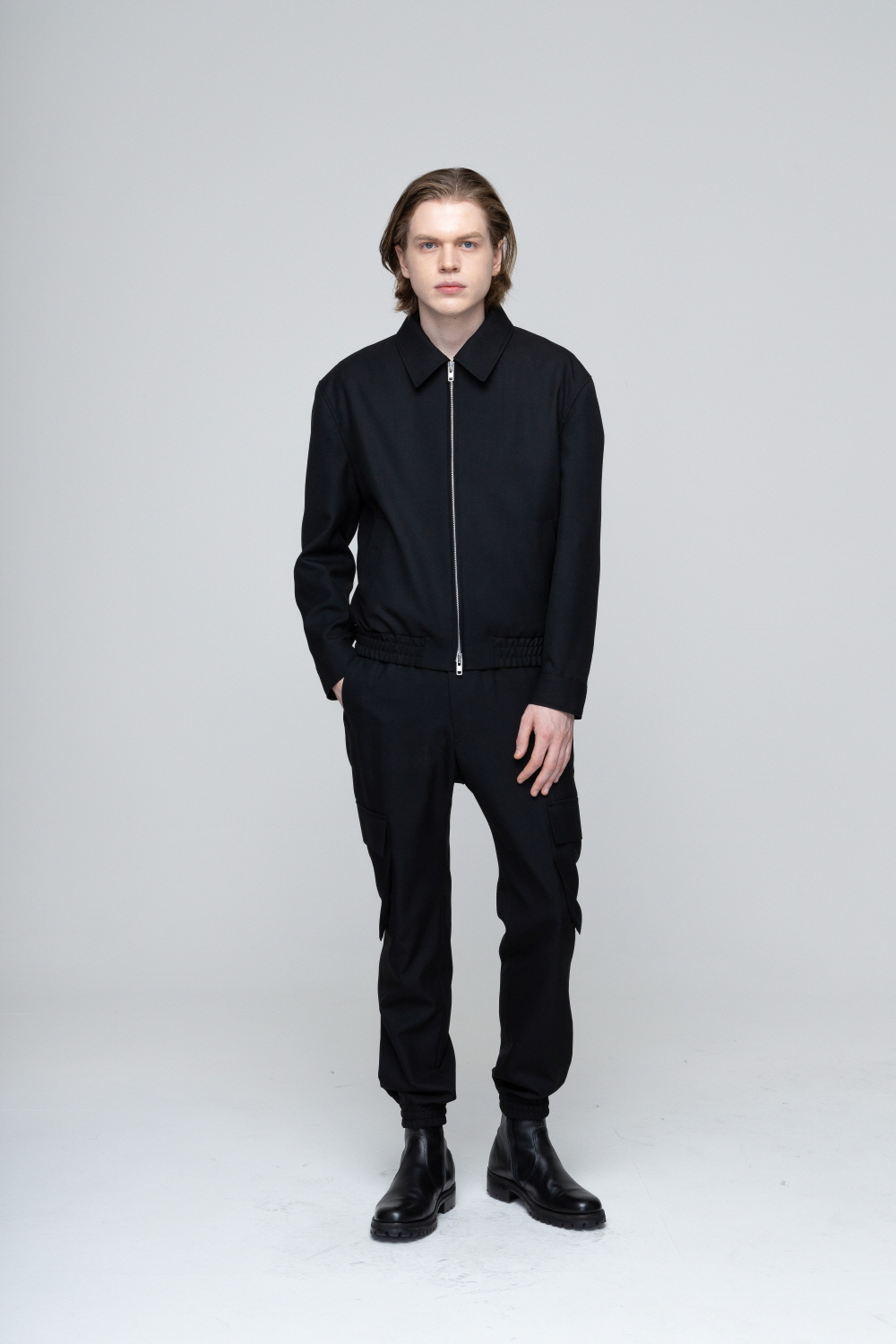 바지 모델 착용 이미지-S1L7