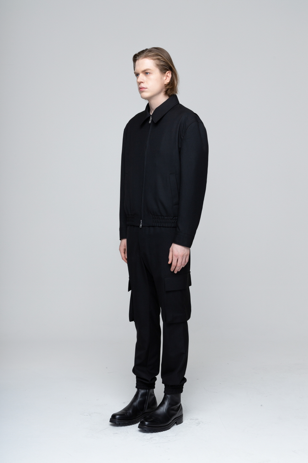 바지 모델 착용 이미지-S1L4