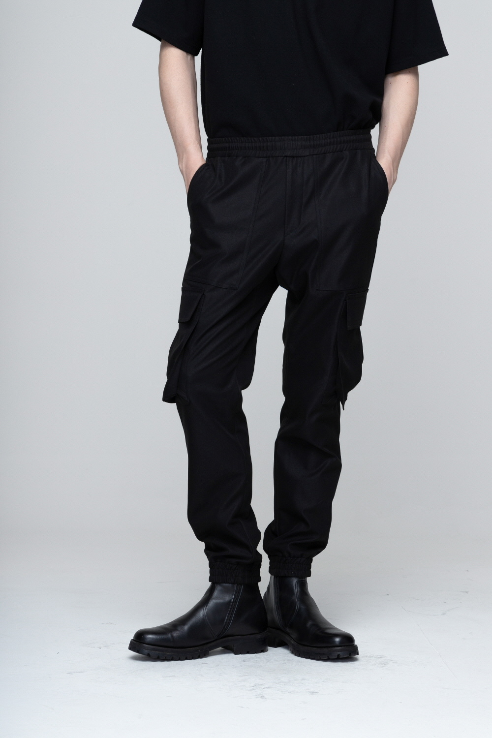 바지 모델 착용 이미지-S1L28