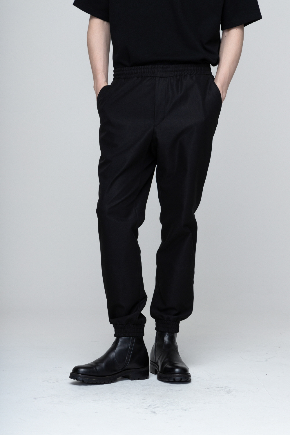 바지 모델 착용 이미지-S1L28