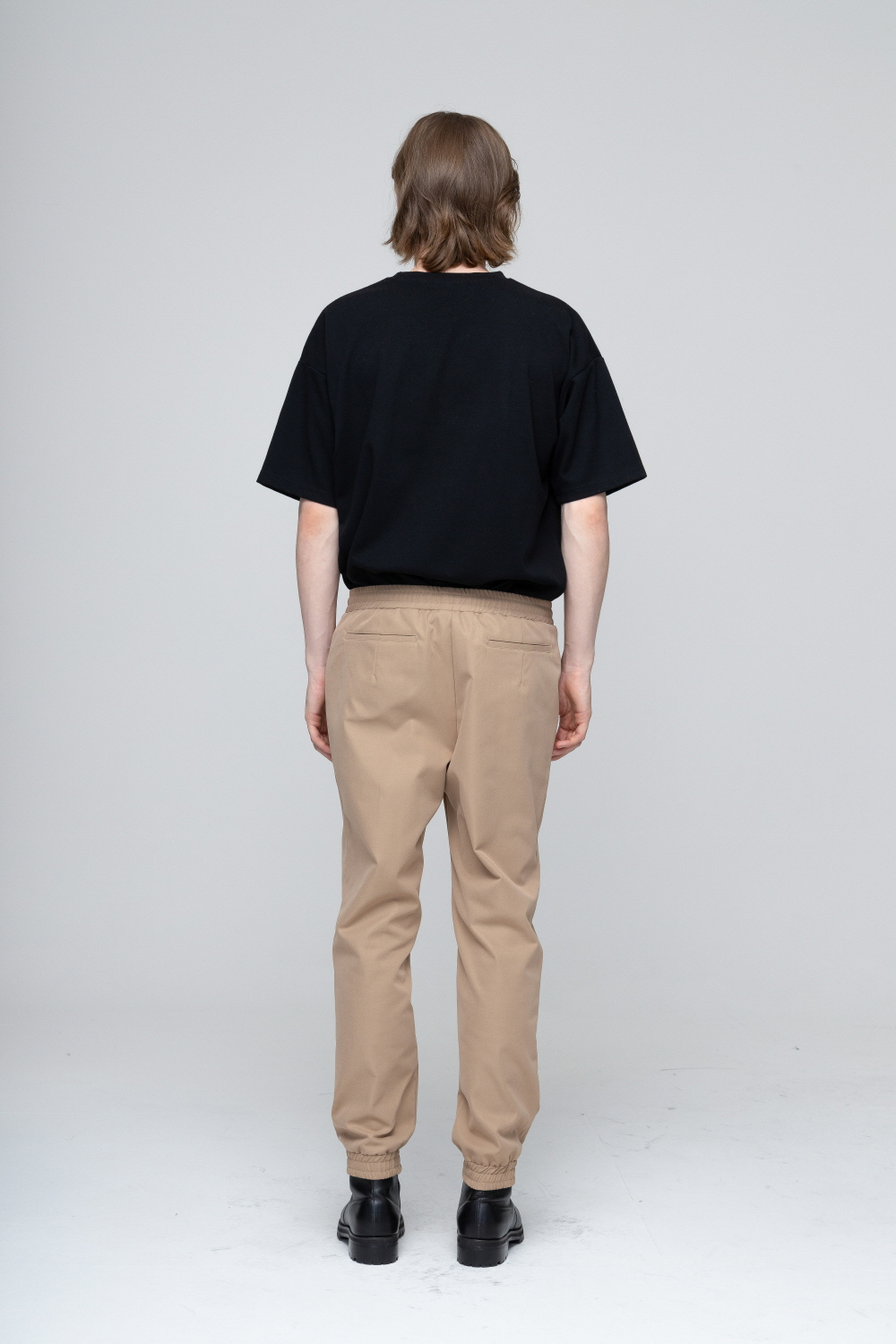 바지 모델 착용 이미지-S2L5