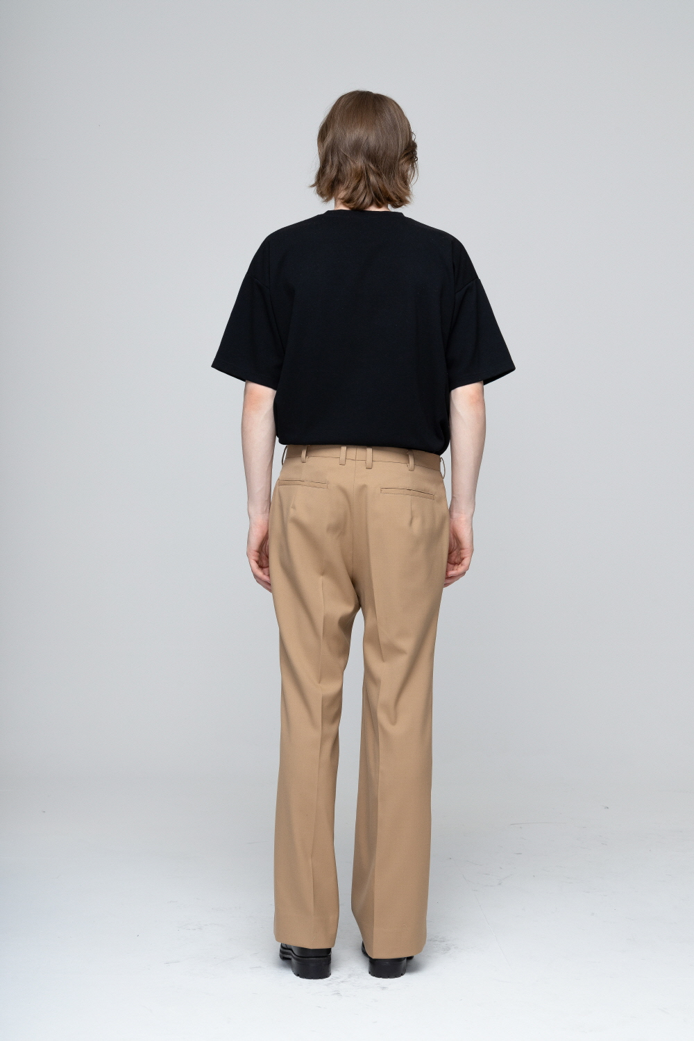 바지 모델 착용 이미지-S2L5