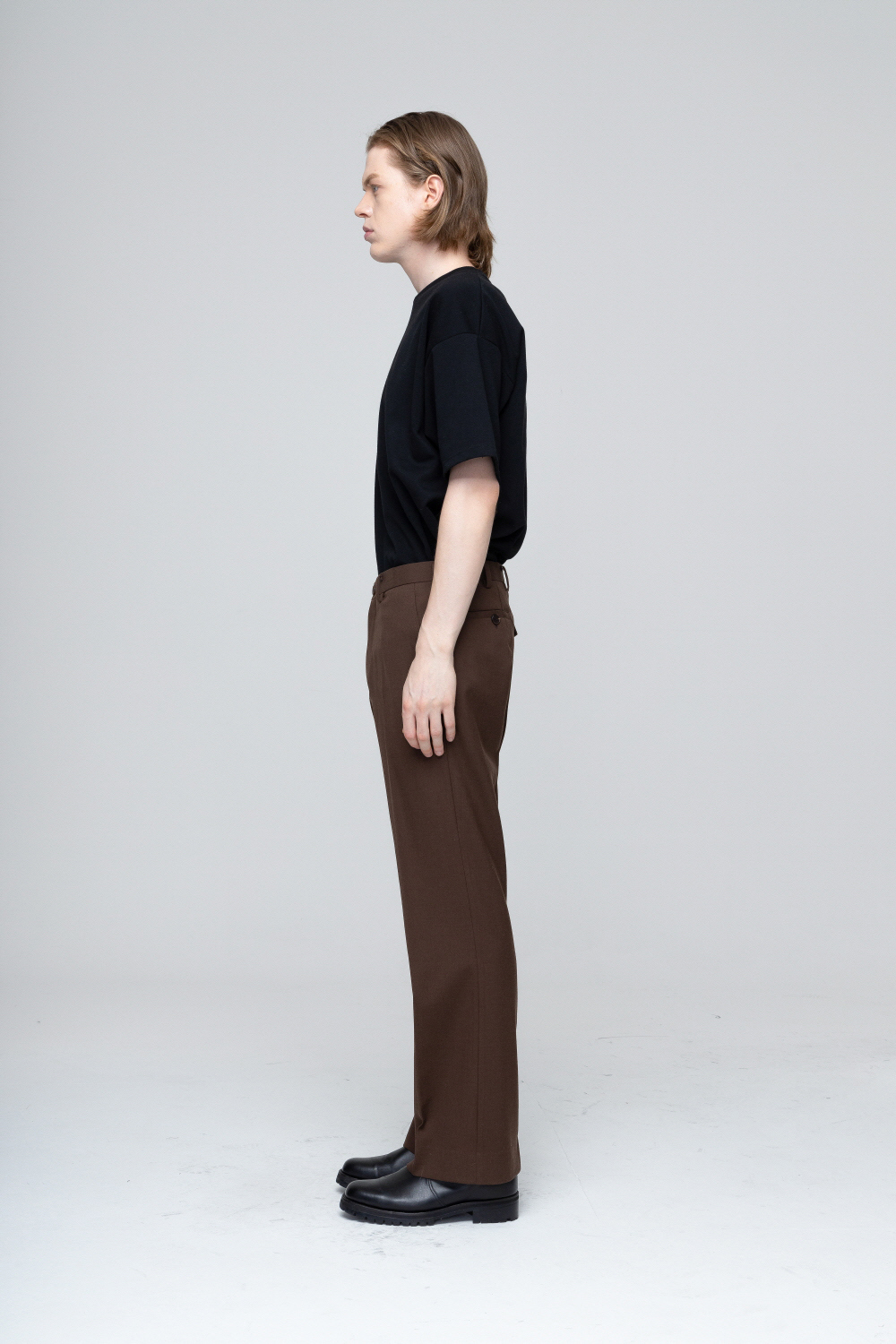 블레이저 모델 착용 이미지-S2L4