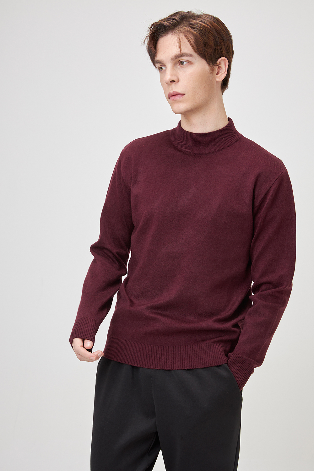 긴팔 티셔츠 모델 착용 이미지-S2L11