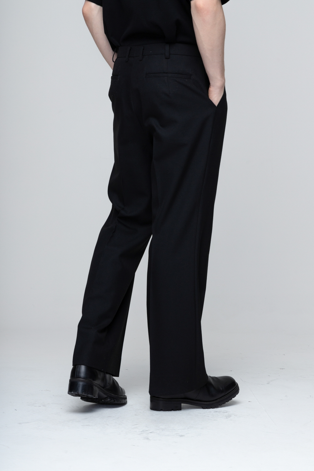 코트 모델 착용 이미지-S2L25