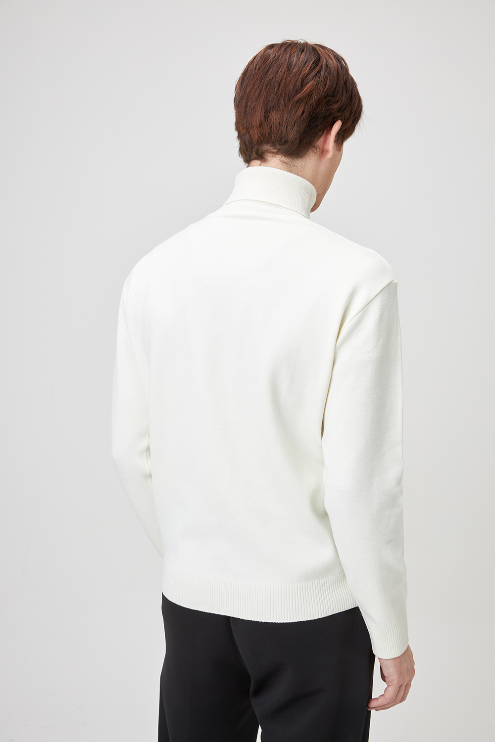 긴팔 티셔츠 모델 착용 이미지-S1L14