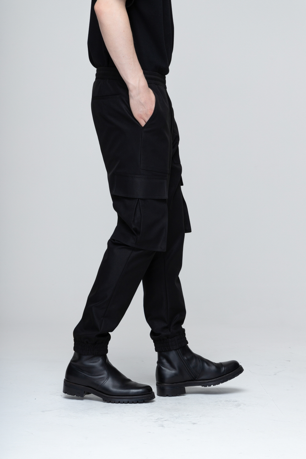 바지 모델 착용 이미지-S1L20