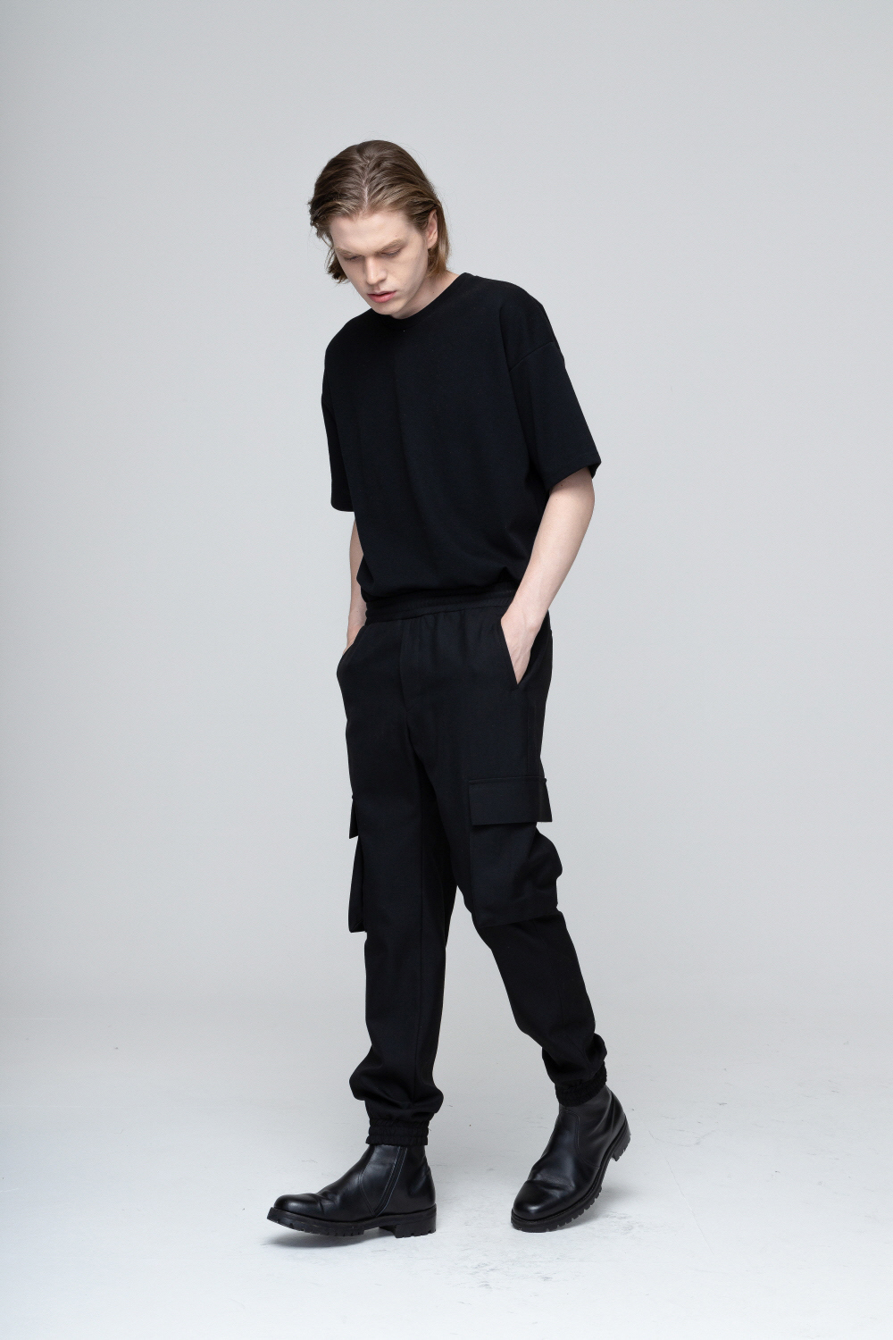 바지 모델 착용 이미지-S2L13