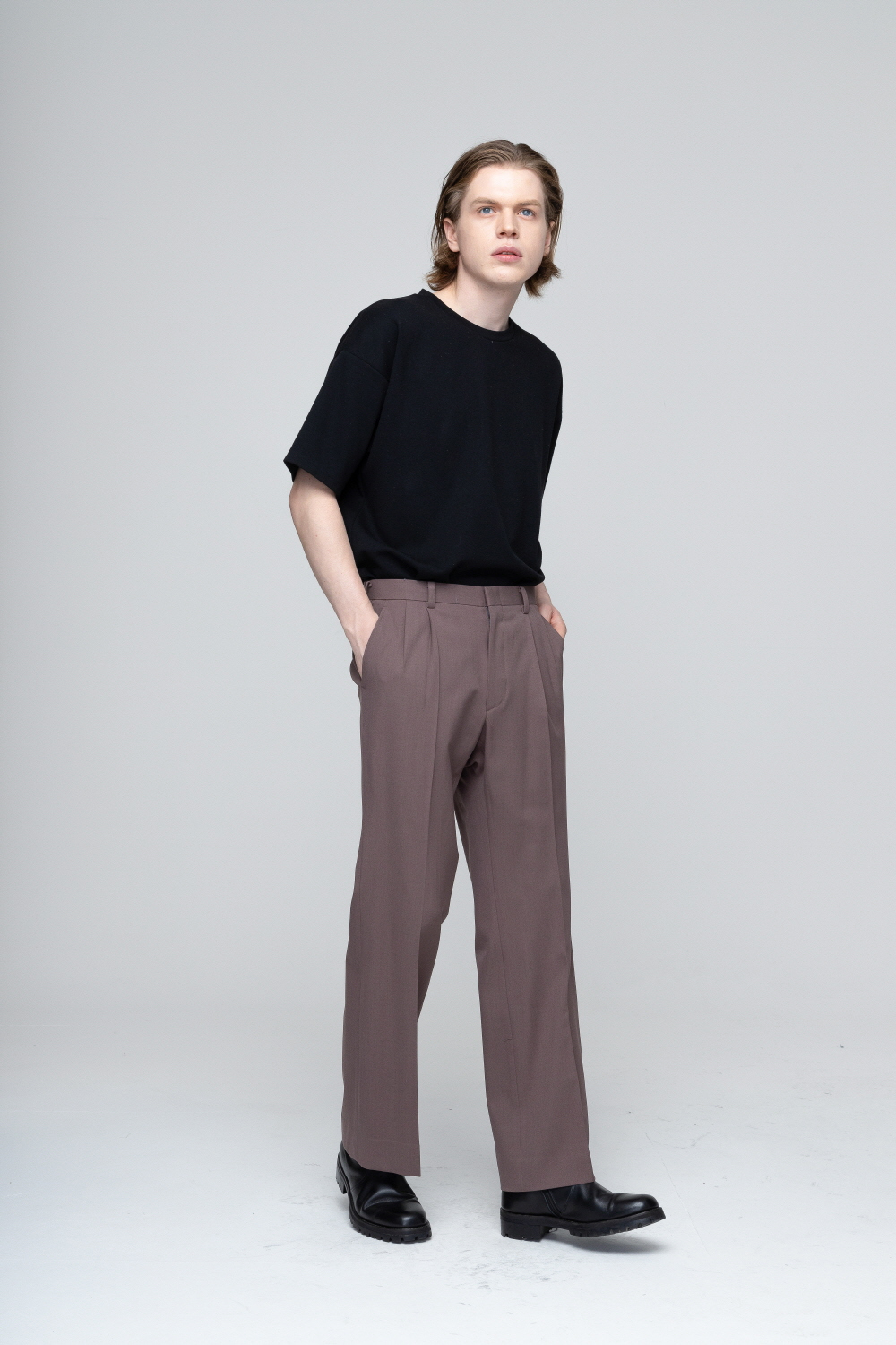 코트 모델 착용 이미지-S2L11