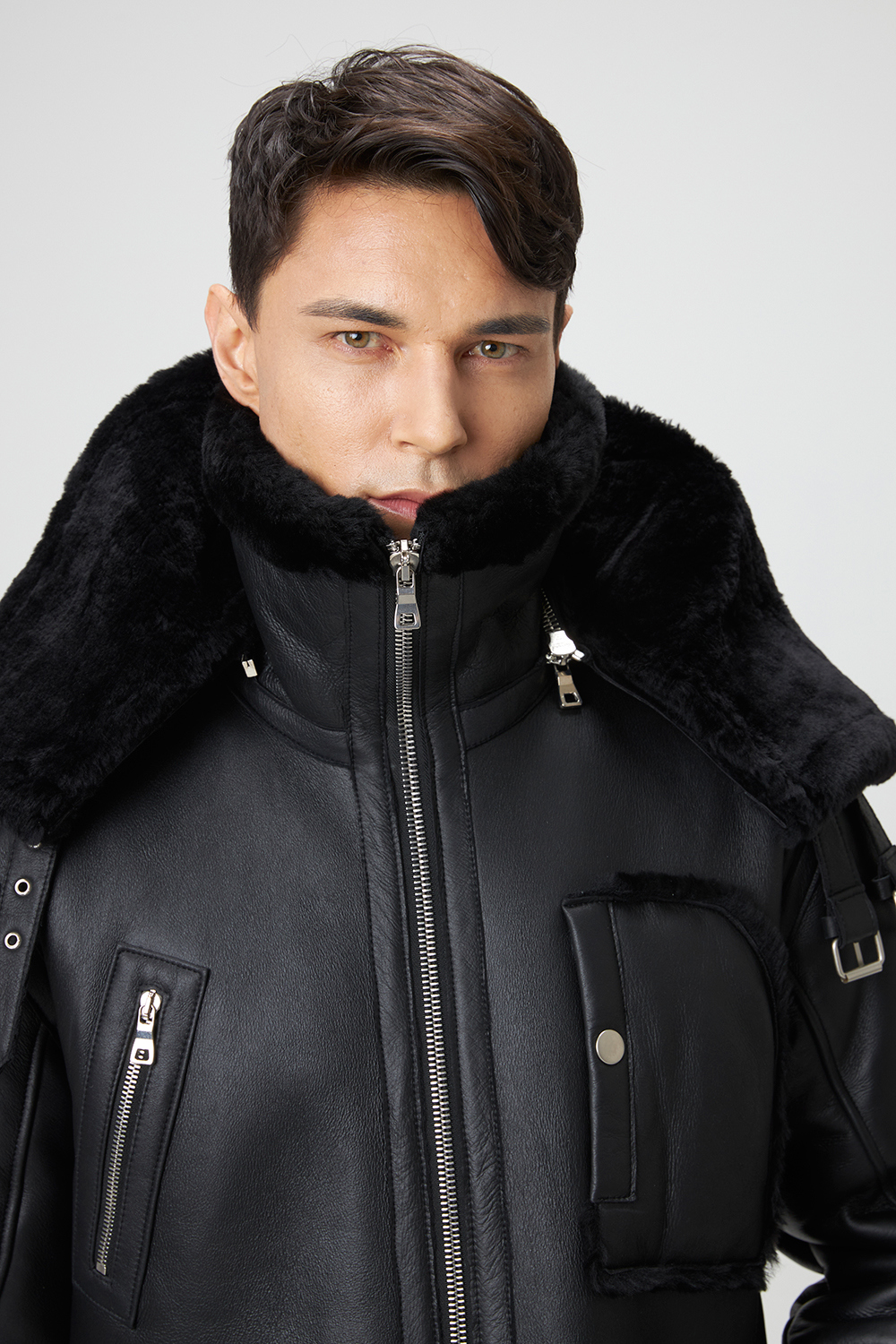 패딩 모델 착용 이미지-S1L12