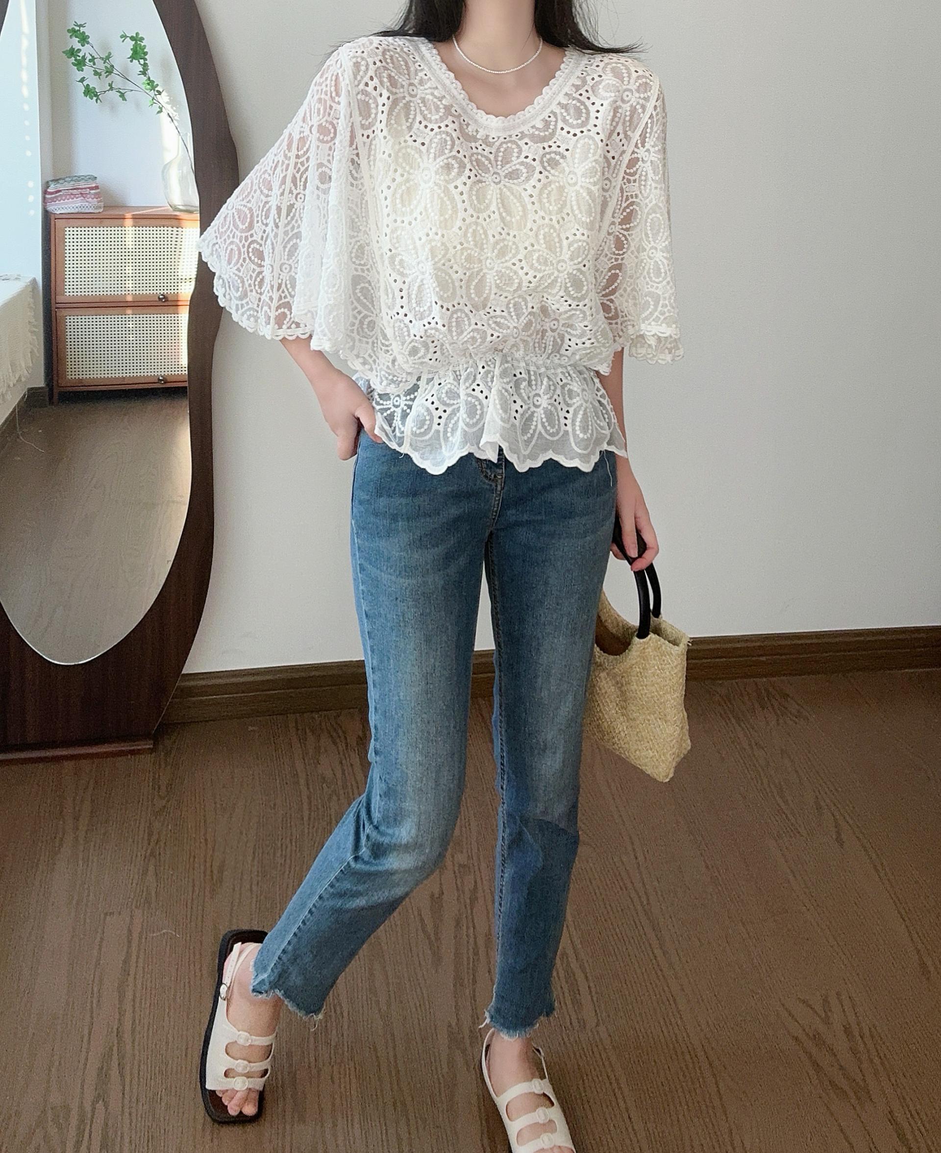 Soft Daisy Wing Blouse - 소프트 데이지 윙 블라우스