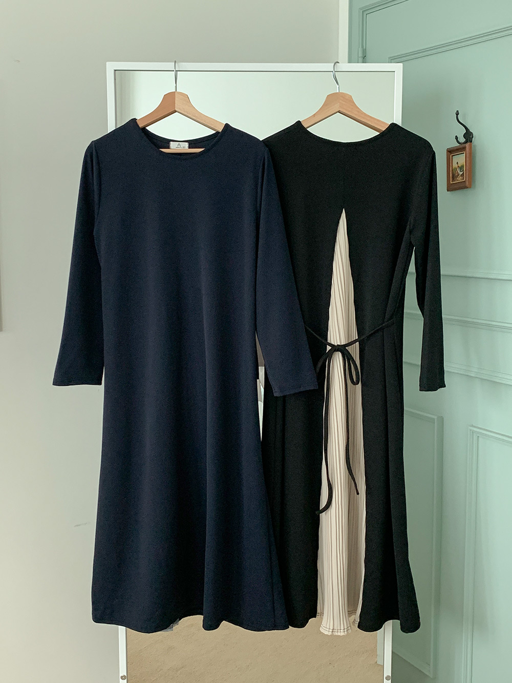 Pleated Back Ribbon Dress - 플리츠 백 리본 원피스