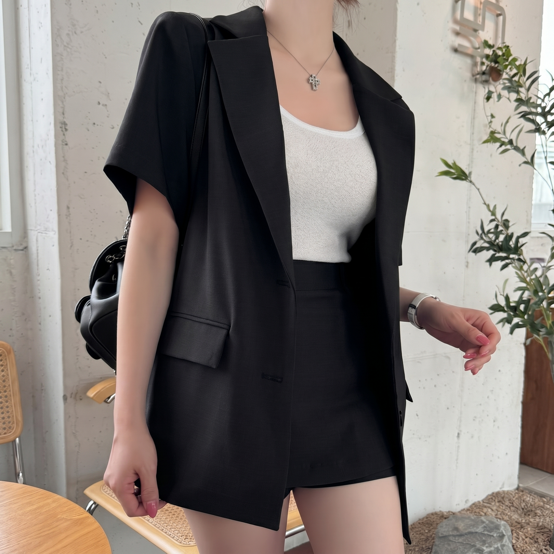 City Light Split Back Short Sleeve Blazer - 시티 라이트 스플릿 백 숏 슬리브 블레이저