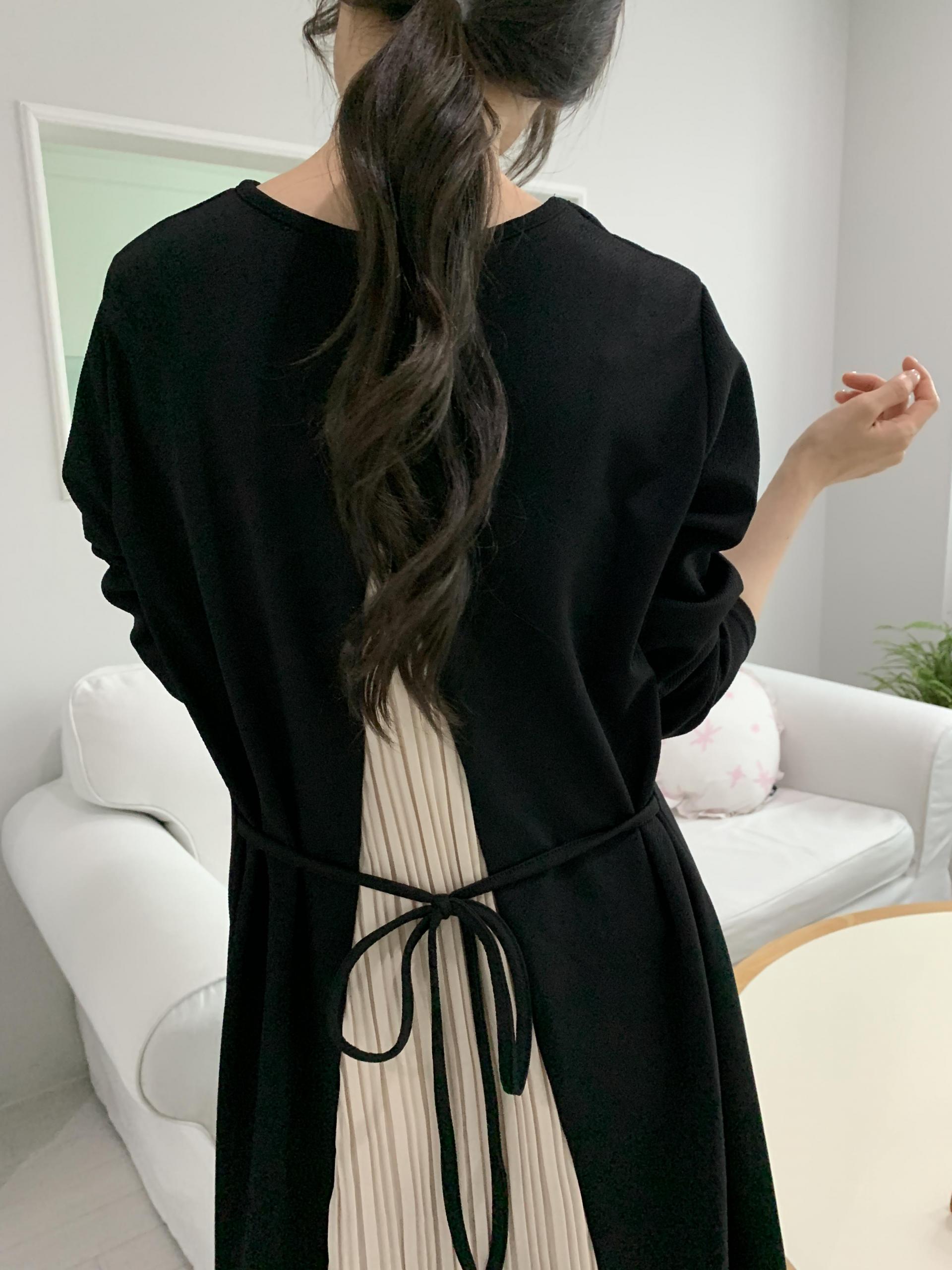 Pleated Back Ribbon Dress - 플리츠 백 리본 원피스
