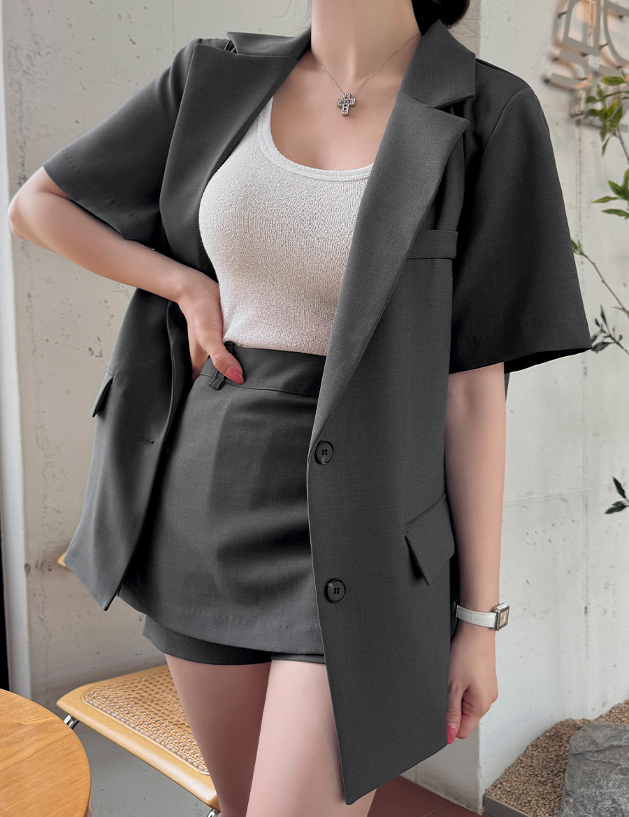 City Light Split Back Short Sleeve Blazer - 시티 라이트 스플릿 백 숏 슬리브 블레이저