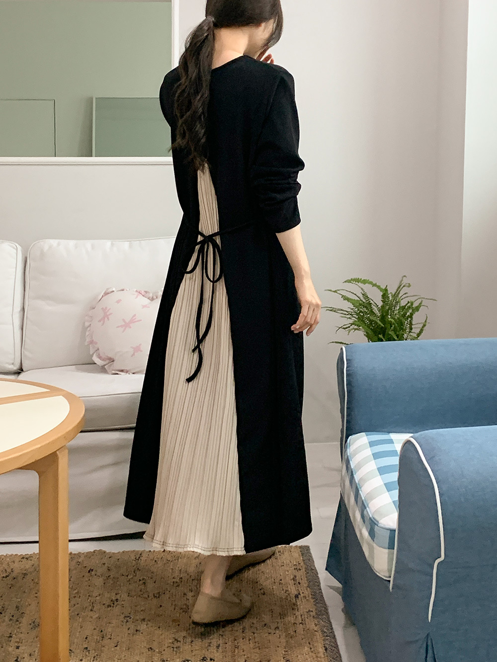 Pleated Back Ribbon Dress - 플리츠 백 리본 원피스