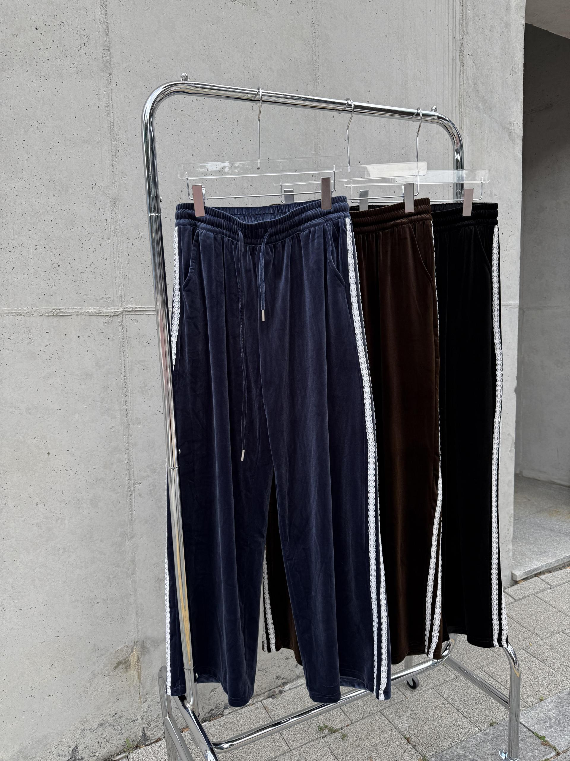 Velvet Lace Line Wide Pants - 벨벳 레이스 라인 와이드 팬츠