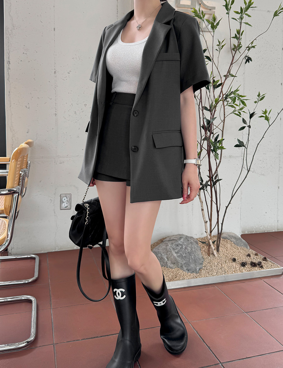 City Light Split Back Short Sleeve Blazer - 시티 라이트 스플릿 백 숏 슬리브 블레이저