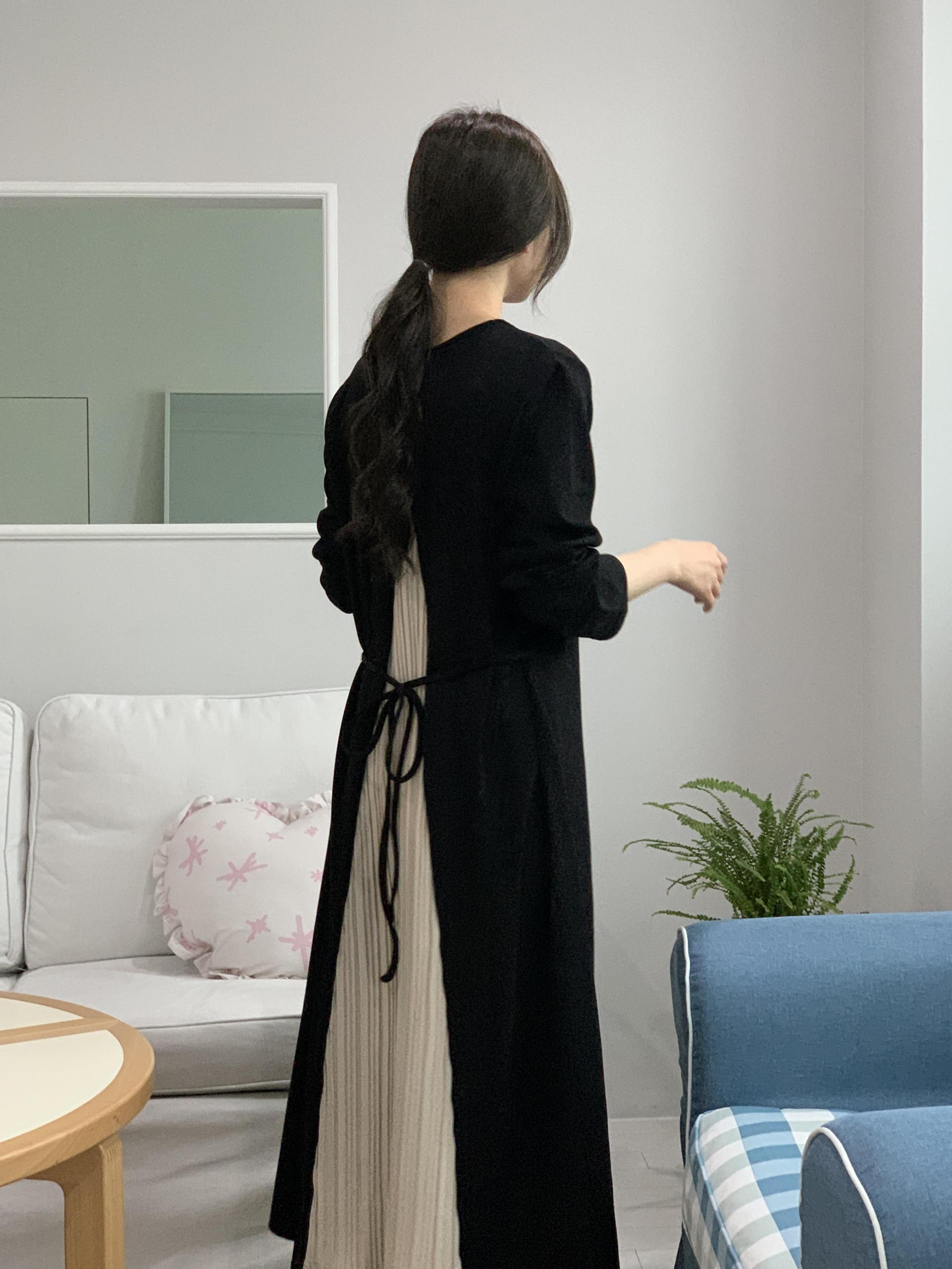 Pleated Back Ribbon Dress - 플리츠 백 리본 원피스