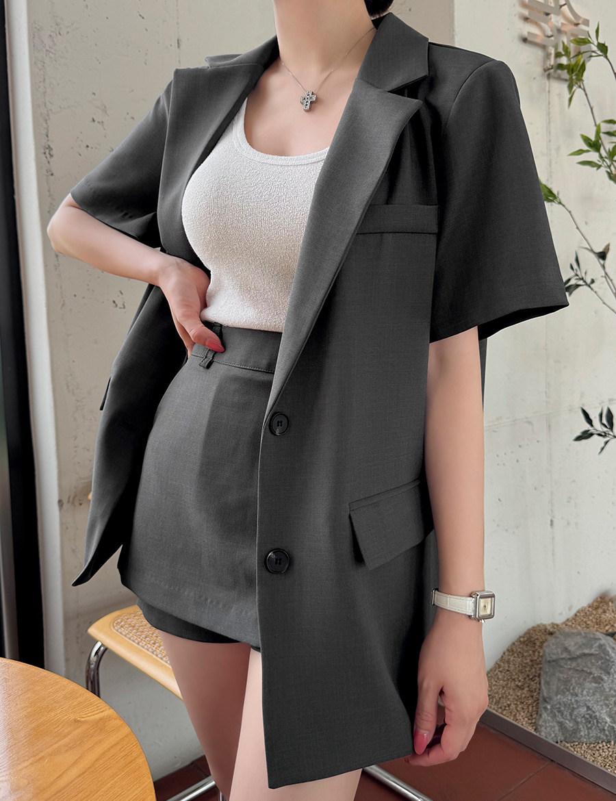 City Light Split Back Short Sleeve Blazer - 시티 라이트 스플릿 백 숏 슬리브 블레이저